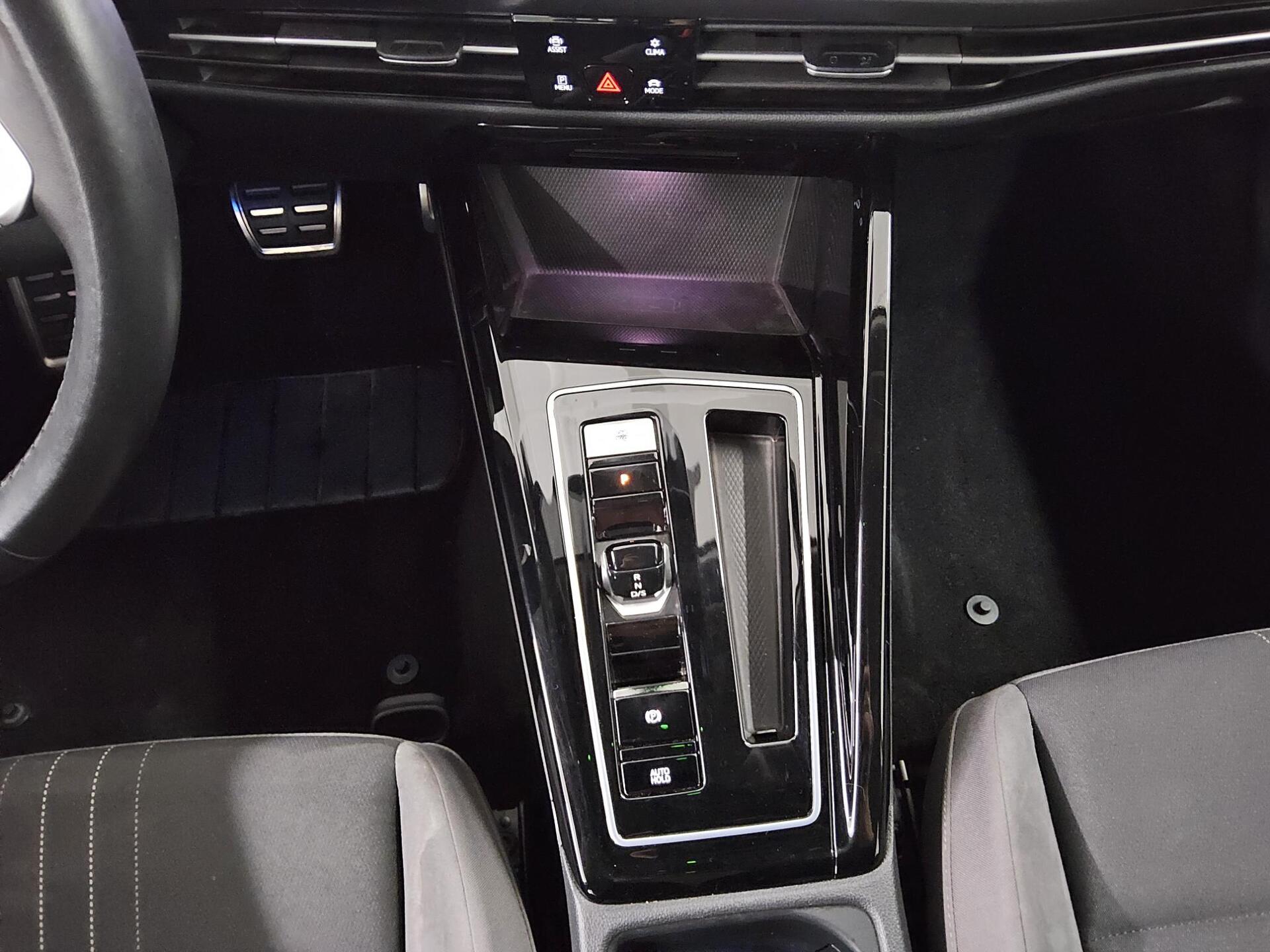 Volkswagen Golf-8 Alltrack 2.0 TDI 4M Navi LED+ AID AHK ACC 6