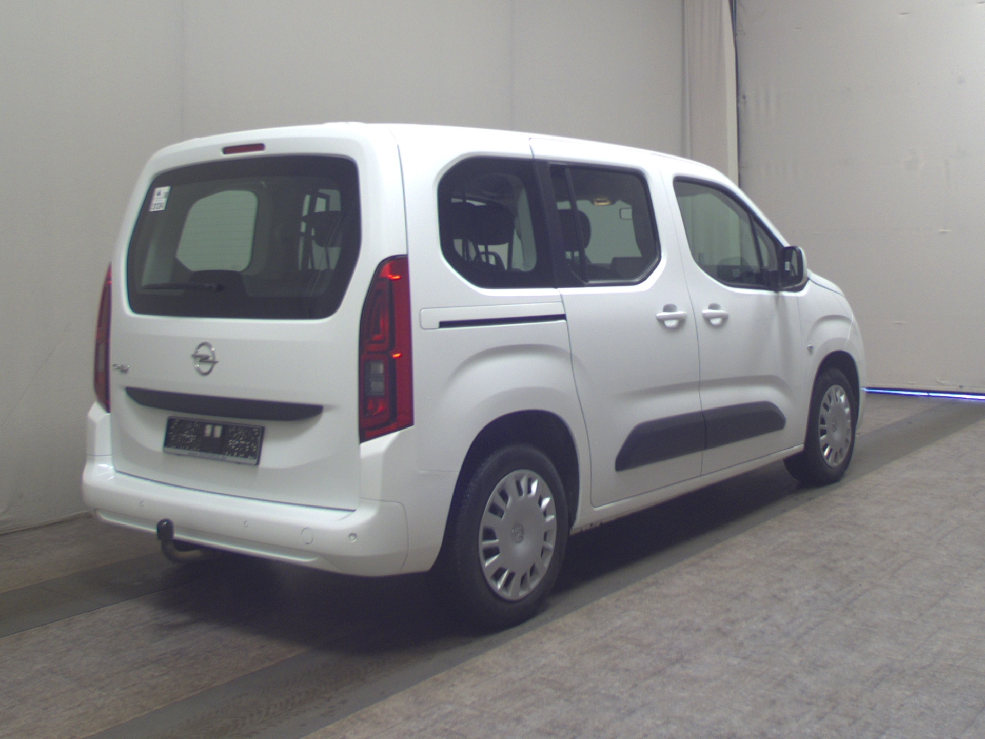 Opel Combo Life 1.5 D Edition 5-Sitzer Navi AHK PDC 4