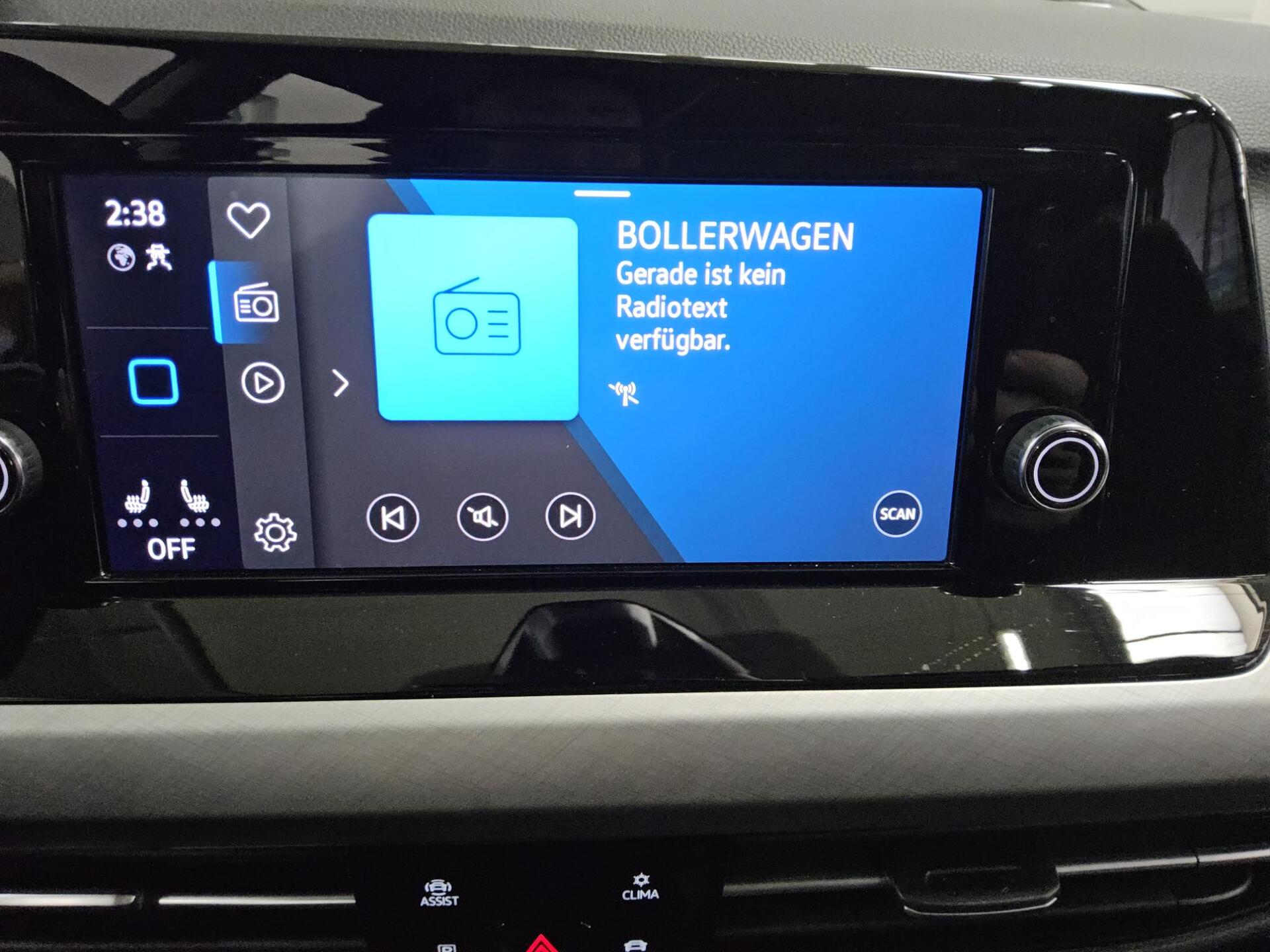 Volkswagen Golf-8 2.0 TDI Life LED Kamera AHK AID PDC 7