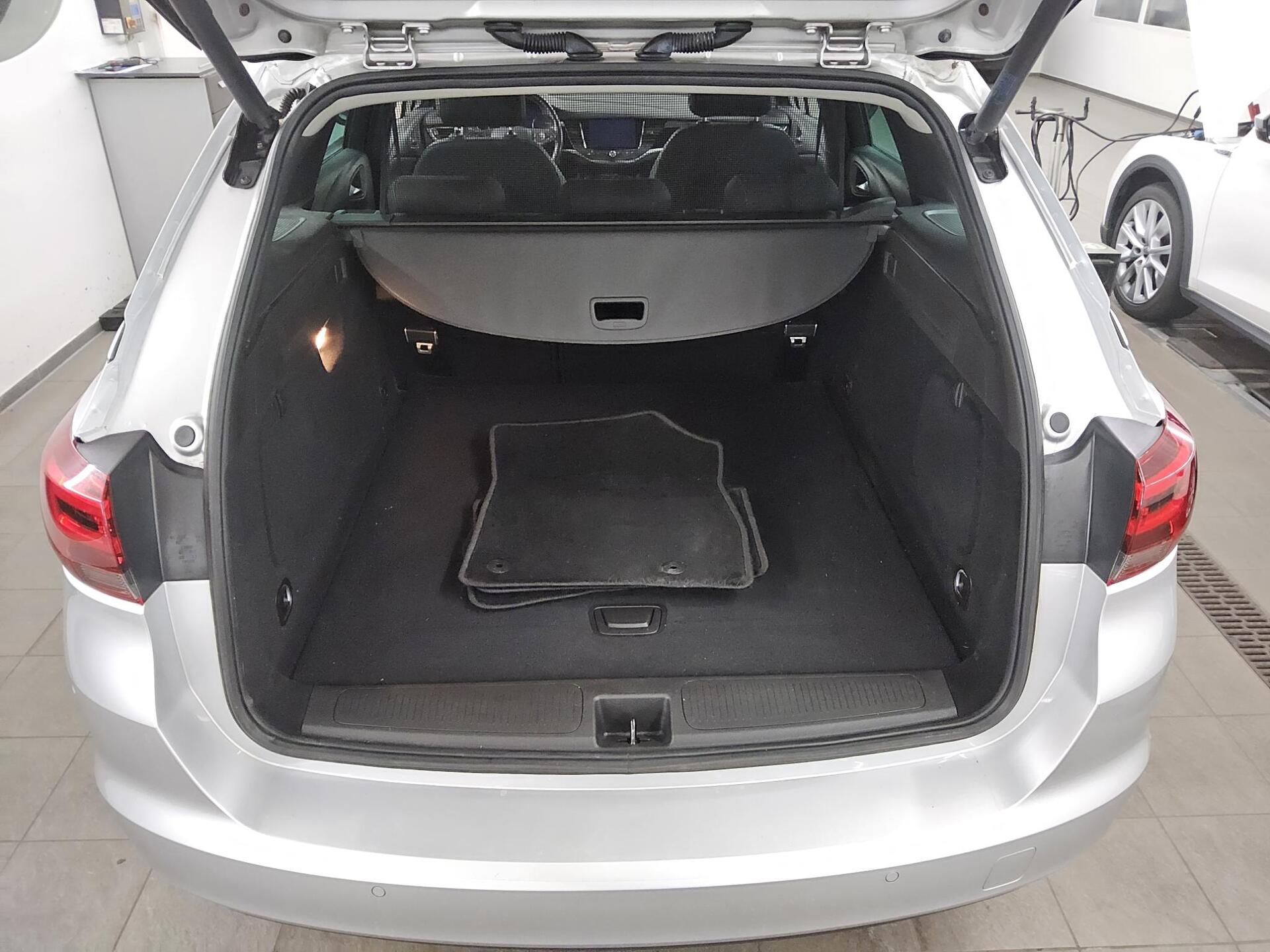 Opel Astra ST 1.5 D Business Elegance Navi LED RFK 11