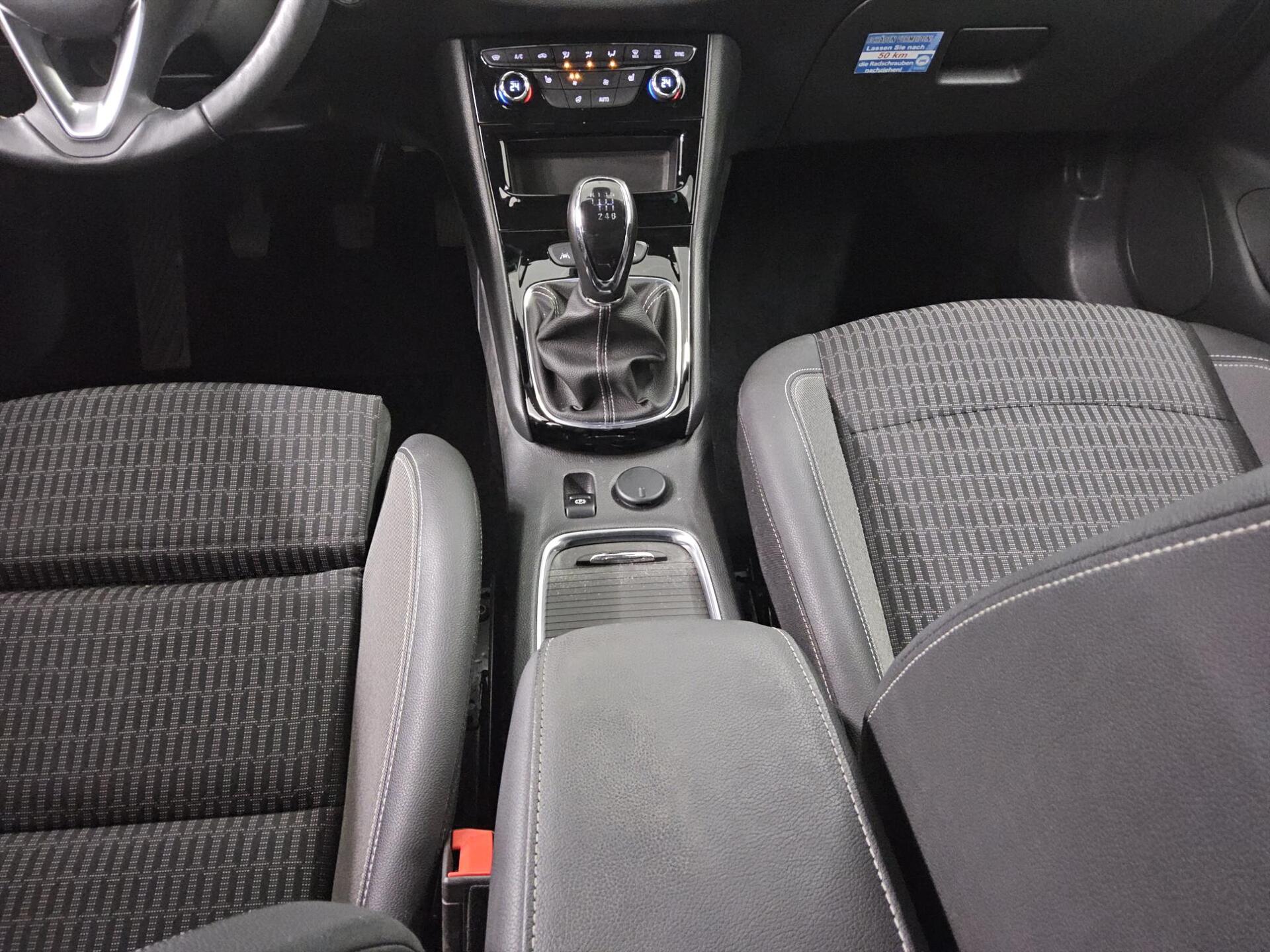 Opel Astra ST 1.5 D Business Elegance Navi LED RFK 6