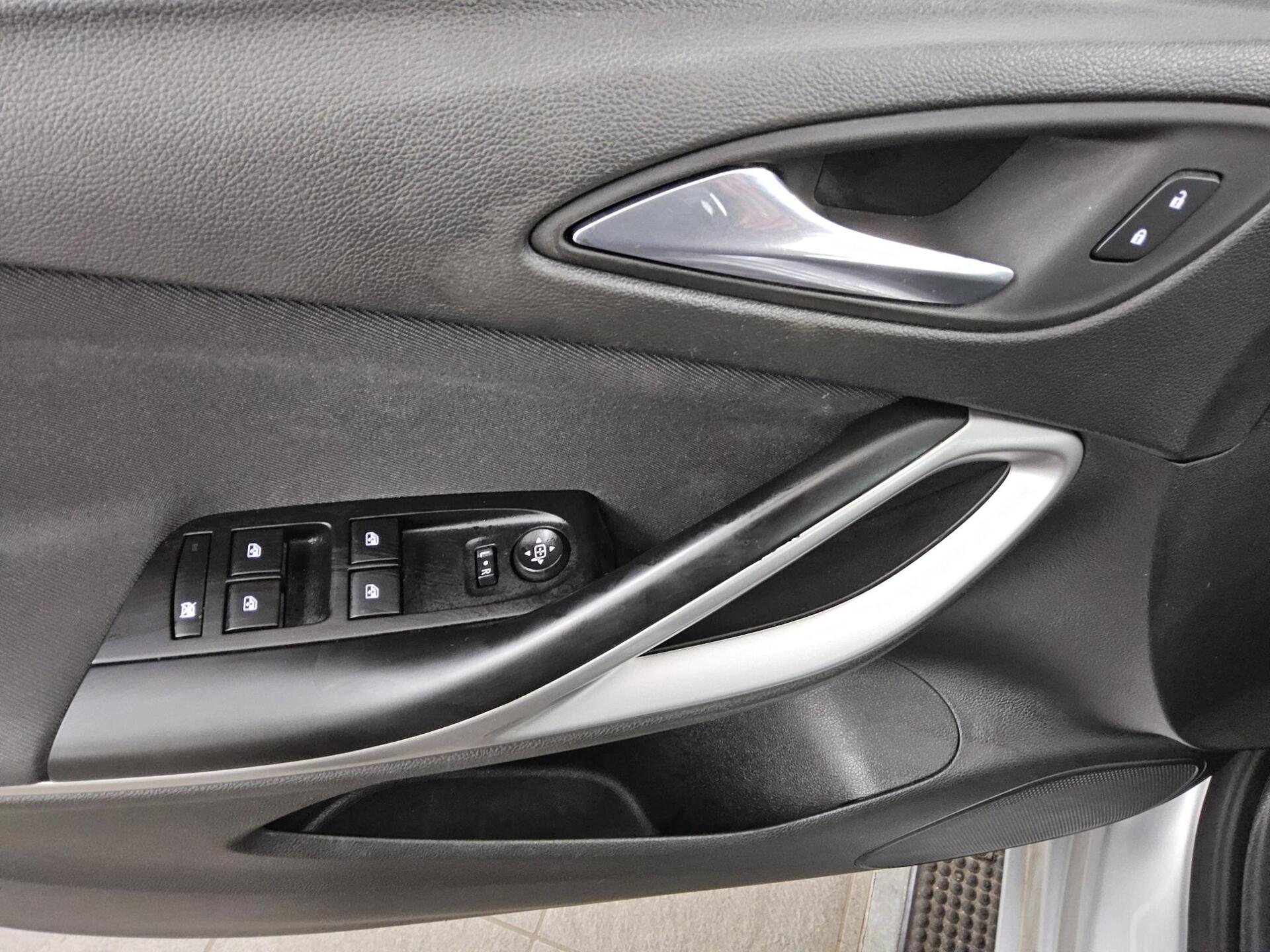 Opel Astra ST 1.5 D Edition Navi PDC DAB 9