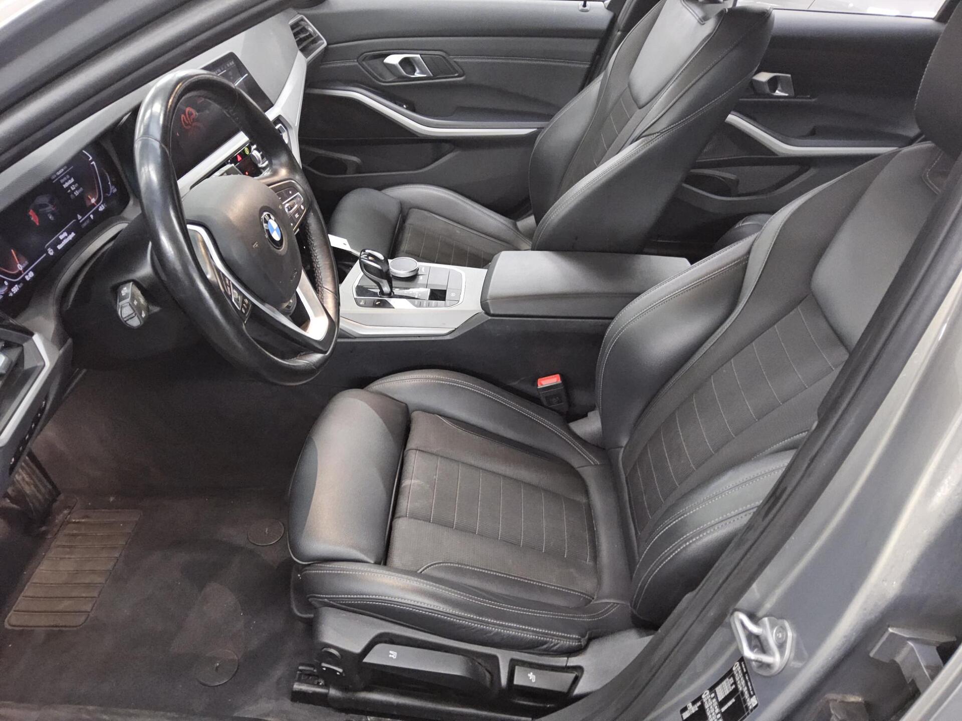 BMW 330dA Touring Advantage Navi Laser LC-Pro HuD 9