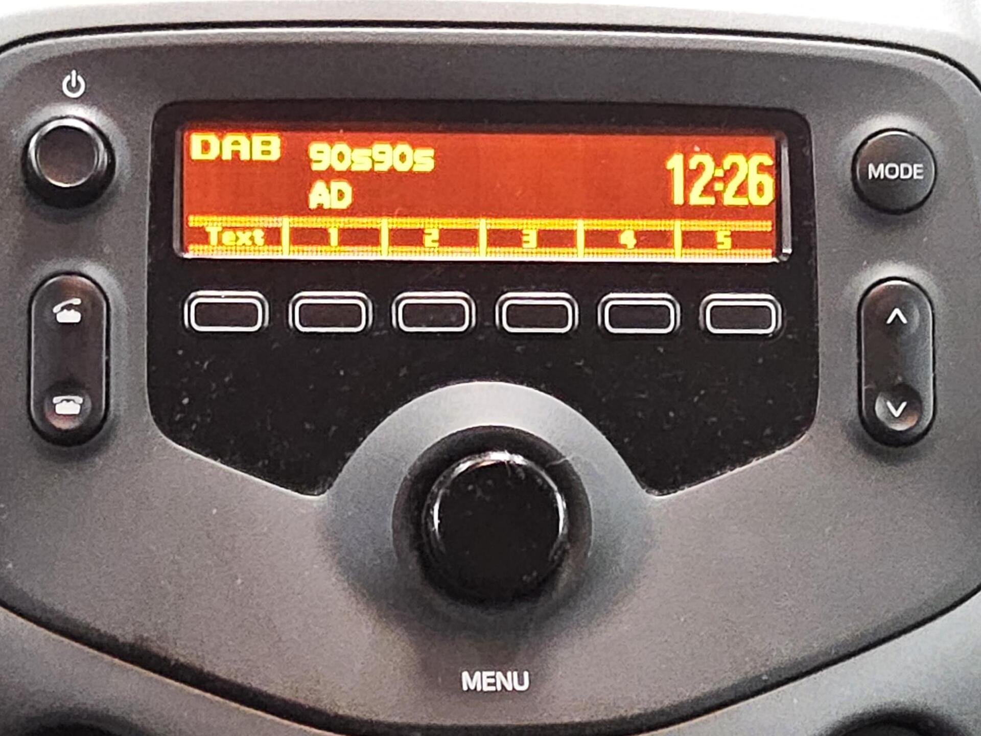 Toyota Aygo 1.0 x-Play 4-Türen Tempomat Shz 7