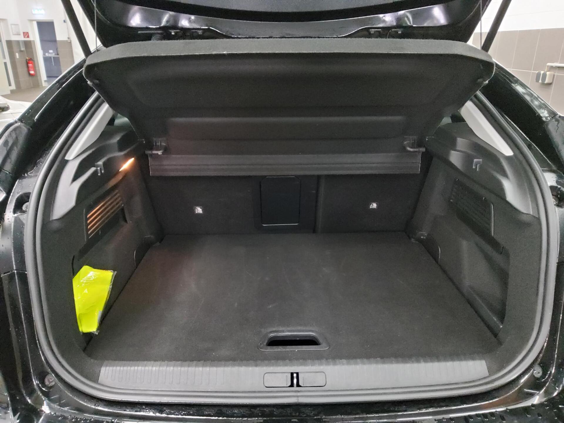 Citroën C4 1.5 BlueHDi 130 Max Navi LED HuD T-Leder 12