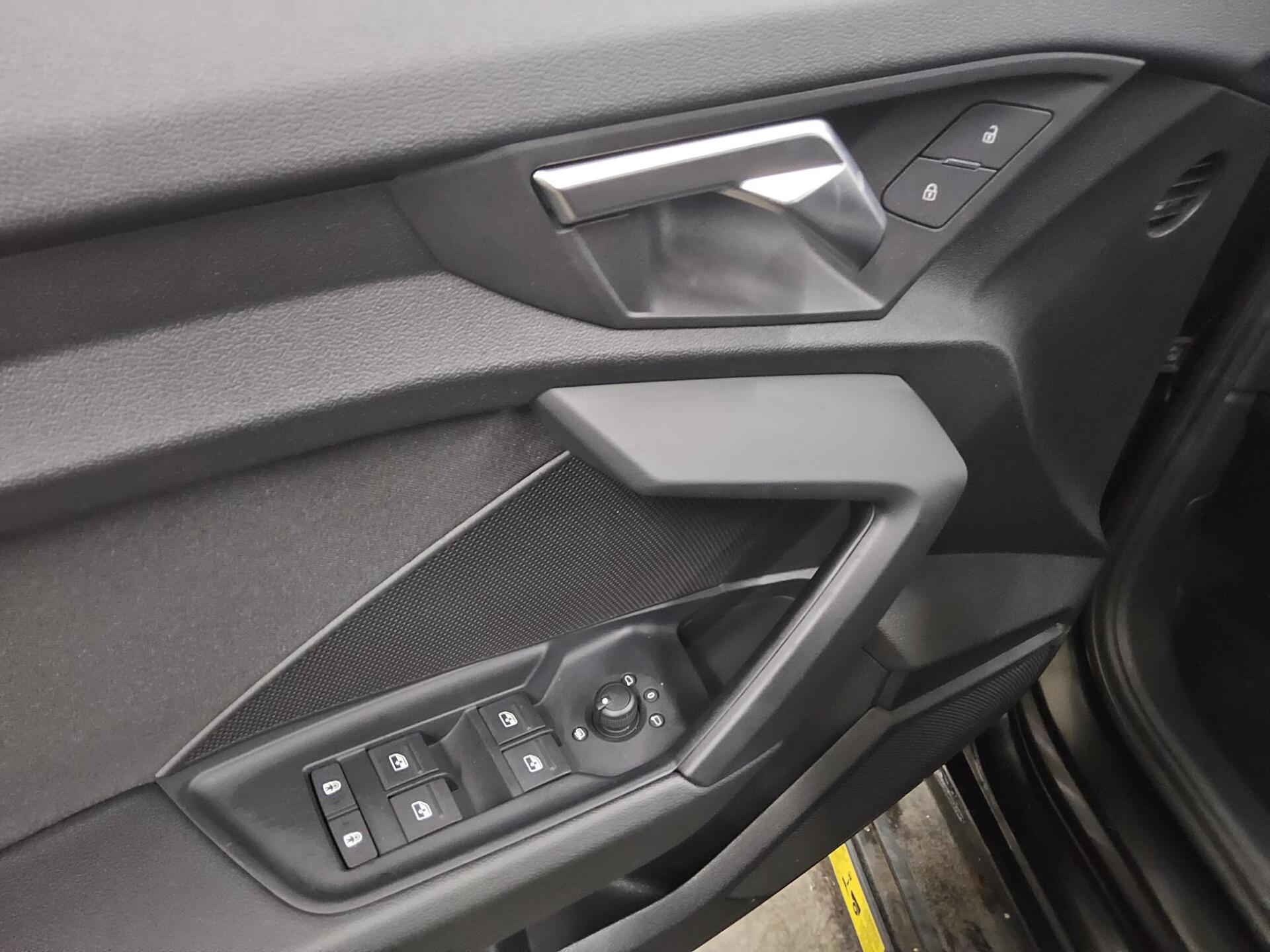 Audi A3 Lim. 30 TFSI Navi LED Virtual AHK SHZ 10