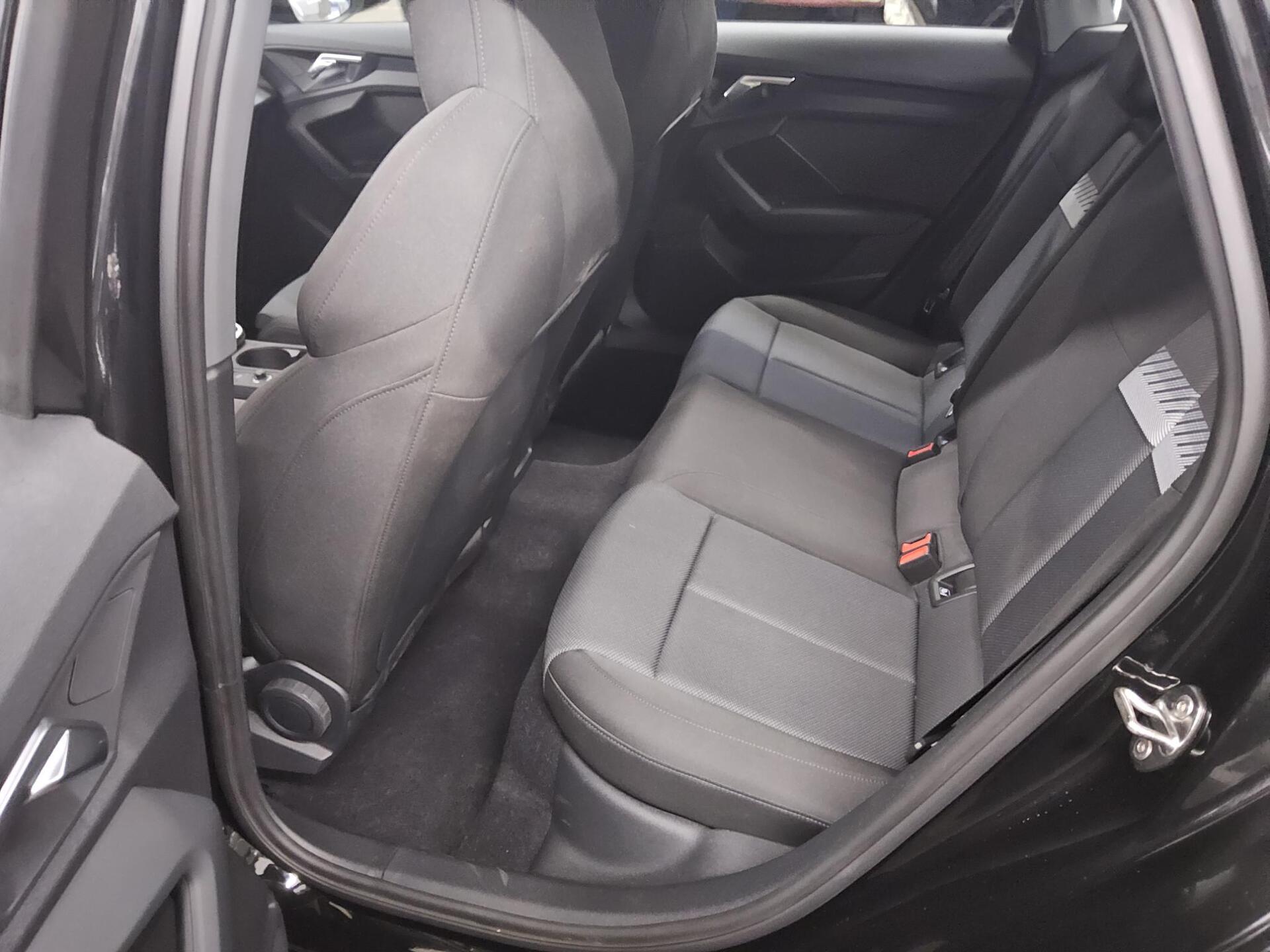 Audi A3 Lim. 30 TFSI Navi LED Virtual AHK SHZ 13