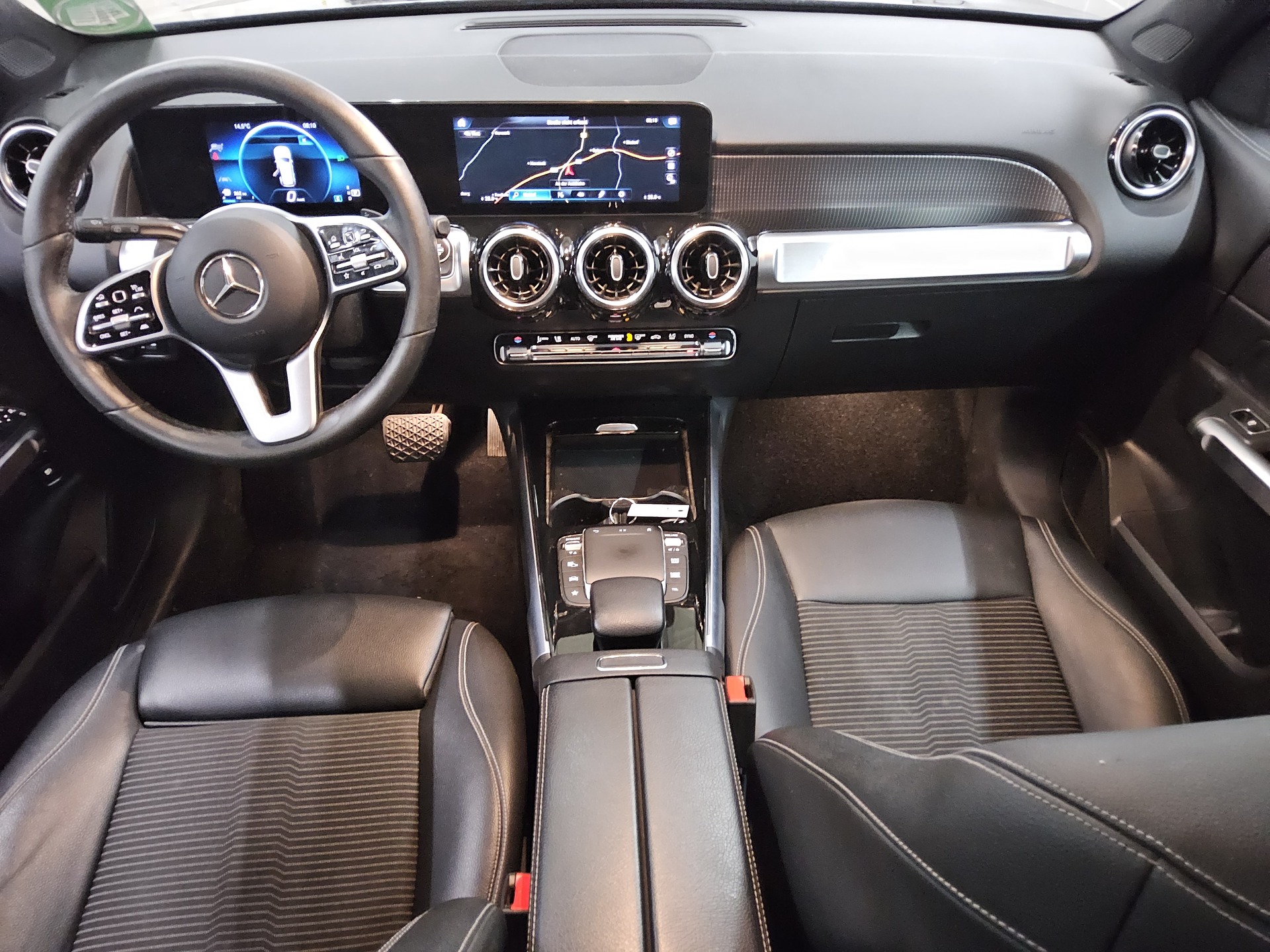 Mercedes-Benz GLB 220 d Progressive T-Leder Navi LED RfK AHK 5