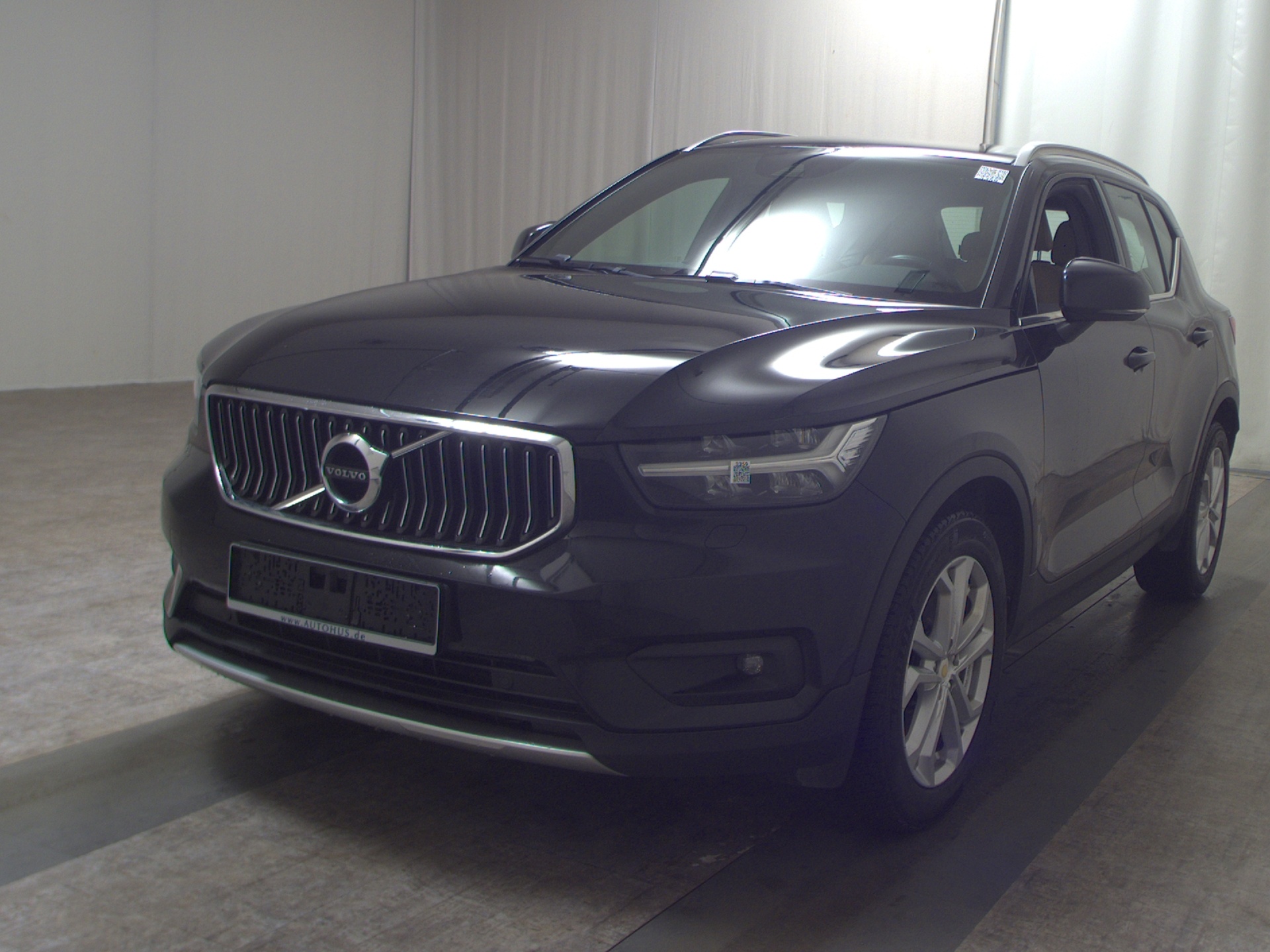 Volvo XC40 D4 AWD Inscription Leder LED AHK RfK 2