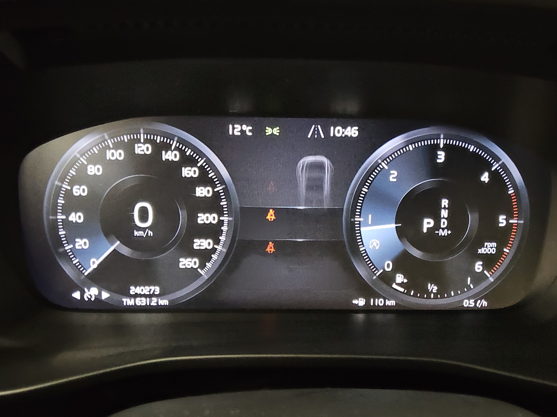 Volvo XC40 D4 AWD Inscription Leder LED AHK RfK 8