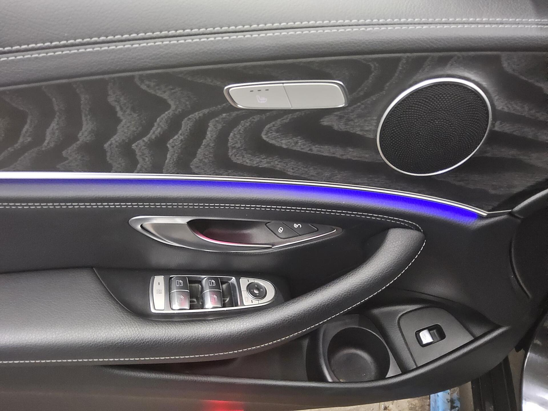 Mercedes-Benz E 300 T de AMG-Line Navi LED RfK Distronic+ AHK 10