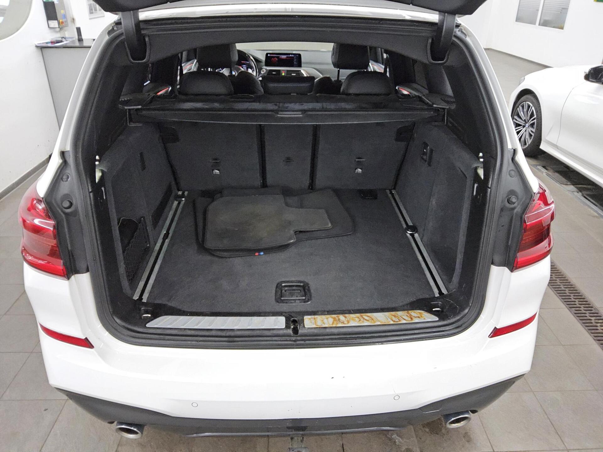 BMW X3 xDrive20d M-Sport Navi LED+ LC prof. AHK 13