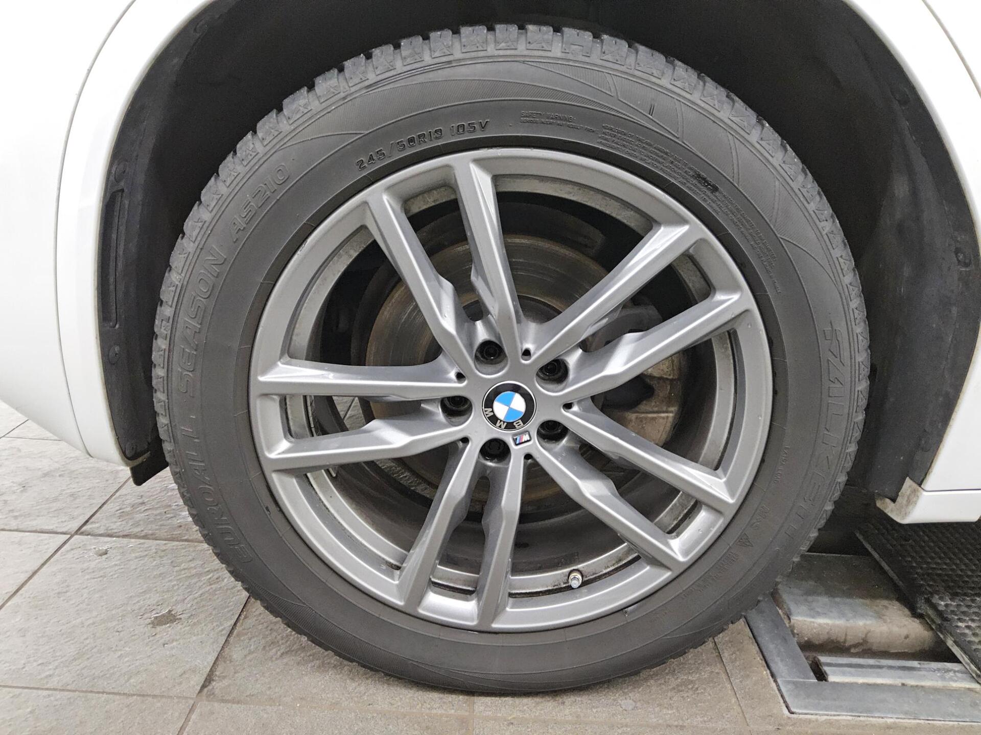 BMW X3 xDrive20d M-Sport Navi LED+ LC prof. AHK 11