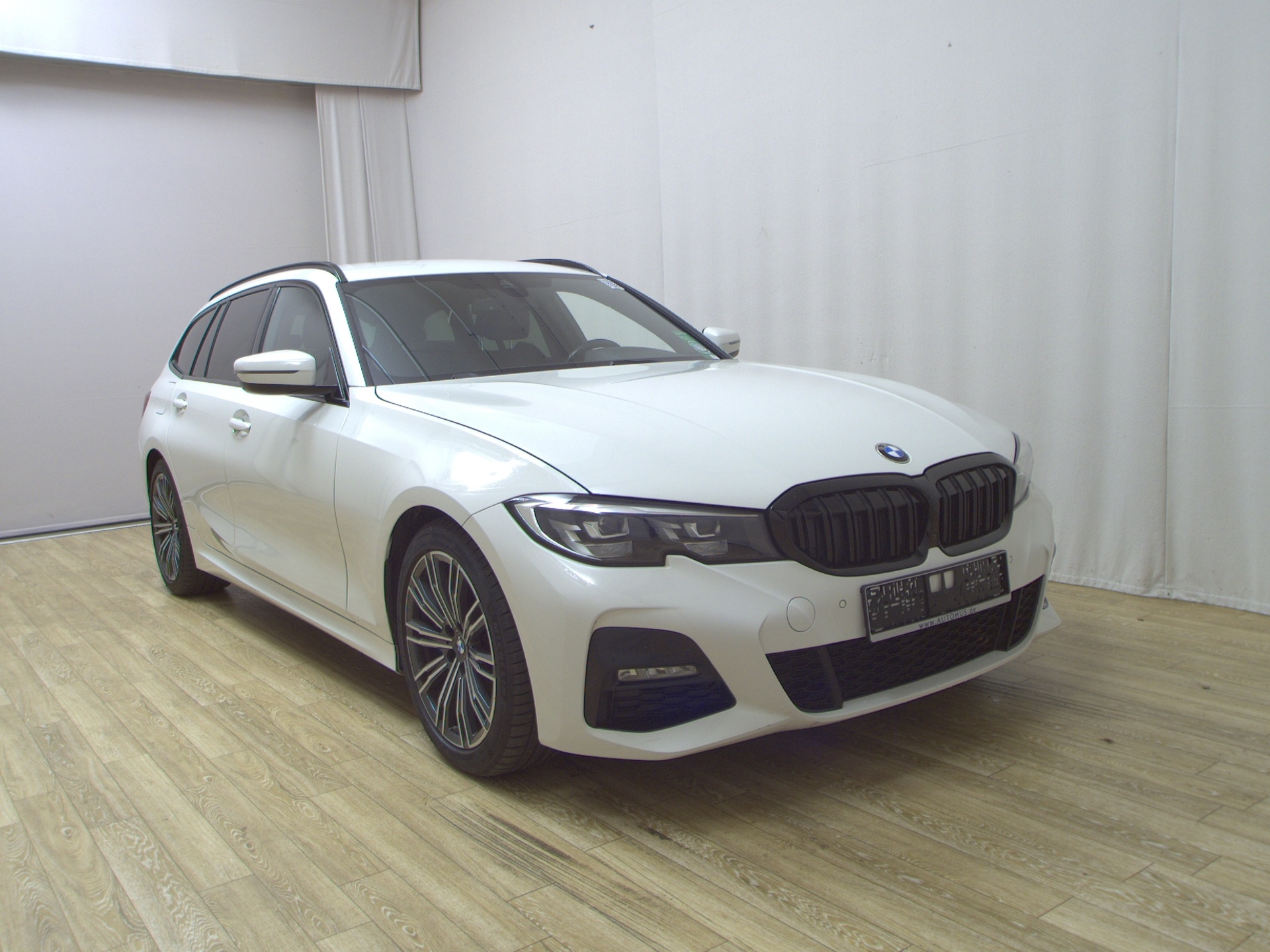 BMW 330iA Touring M-Sport Navi LED LC-Pro H-K DAB 3