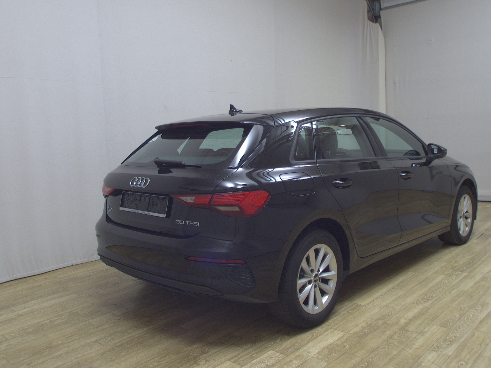 Audi A3 Sportback 30 TFSI Navi Vorb. vc LED AHK PDC 4