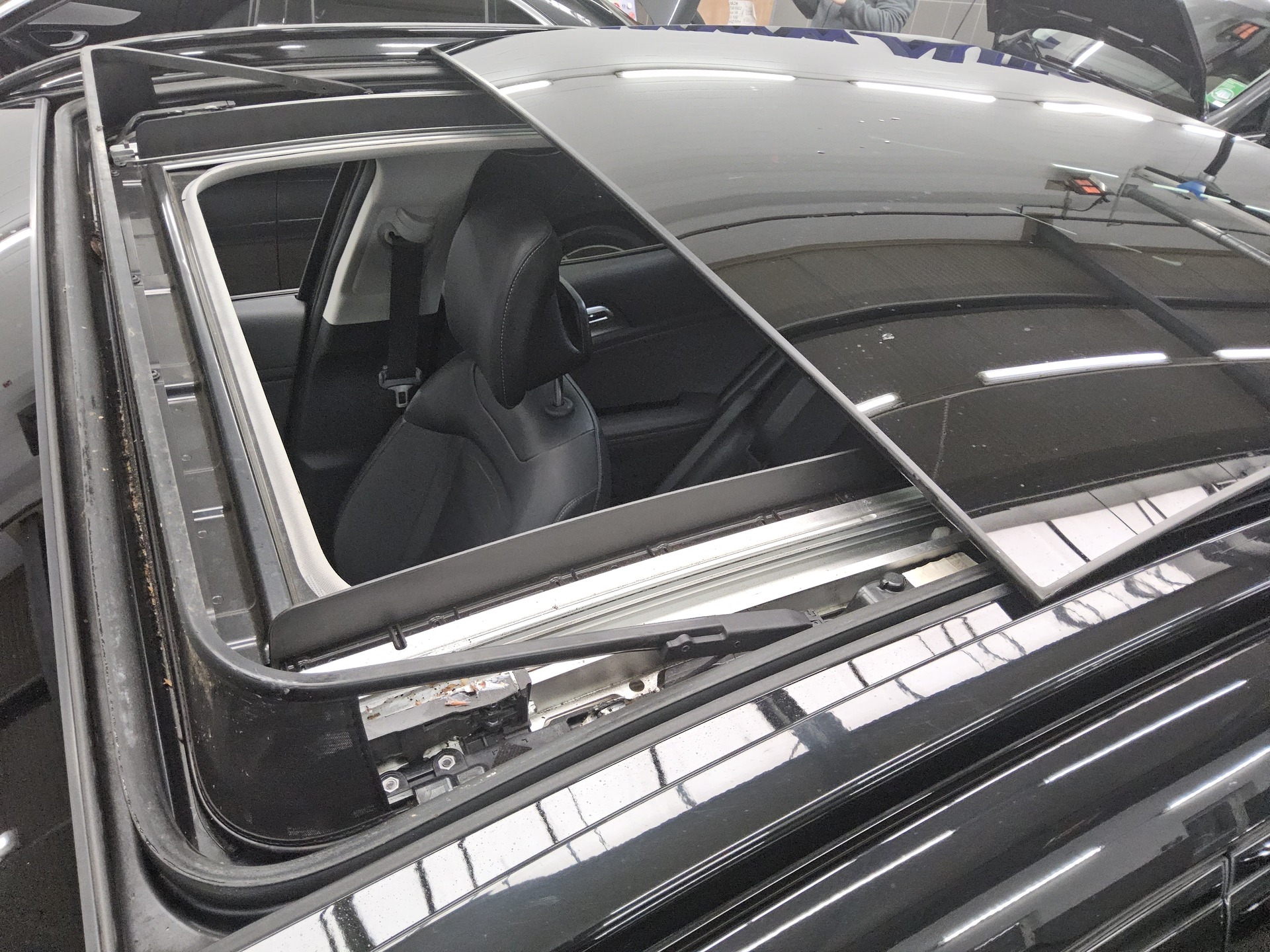 Kia Sportage 1.6 CRDI Spirit Navi LED Pano 360° ACC 13