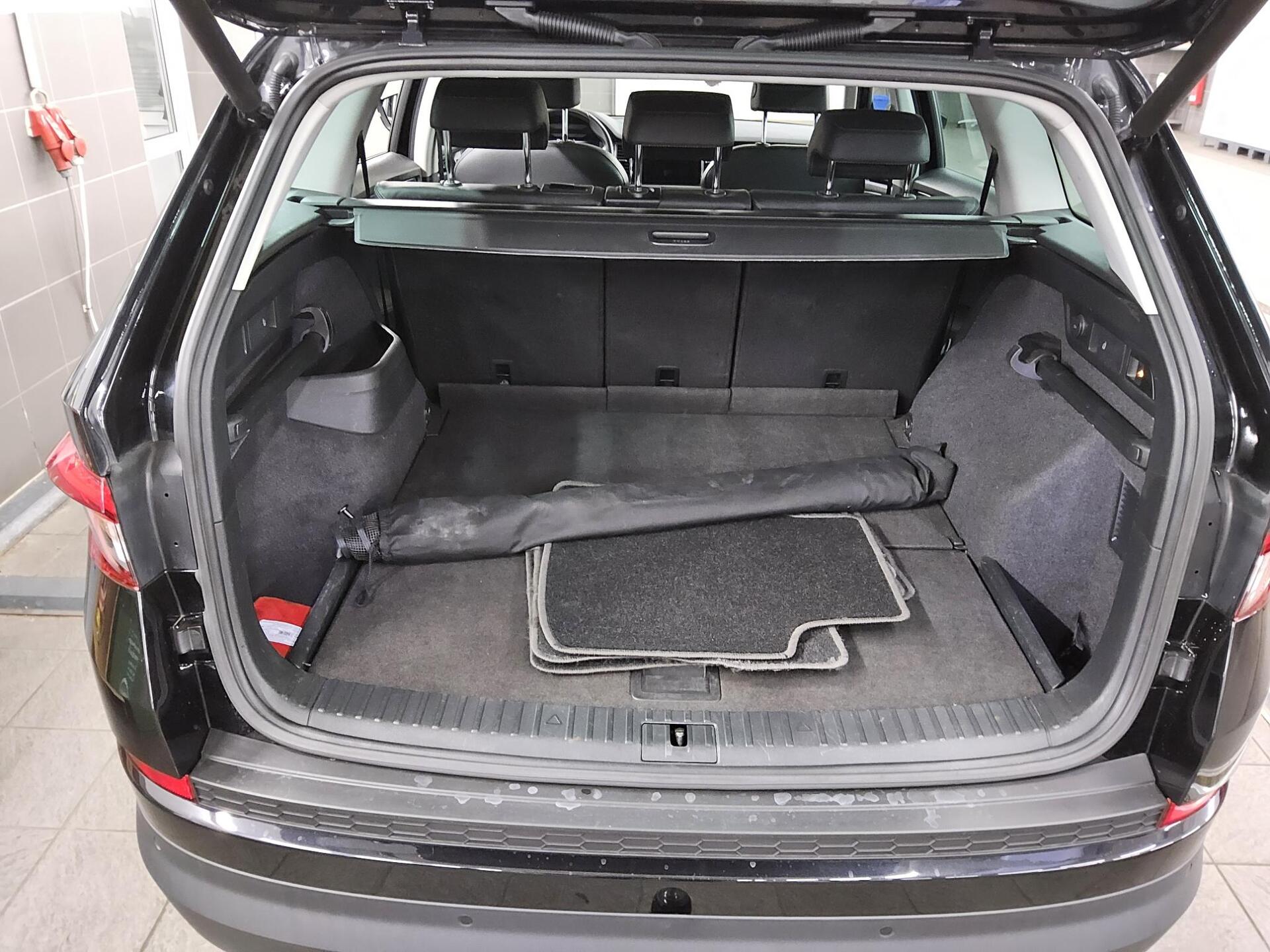 Skoda Kodiaq 2.0 TDI 4x4 Style Navi LED vc Pano 360° 13