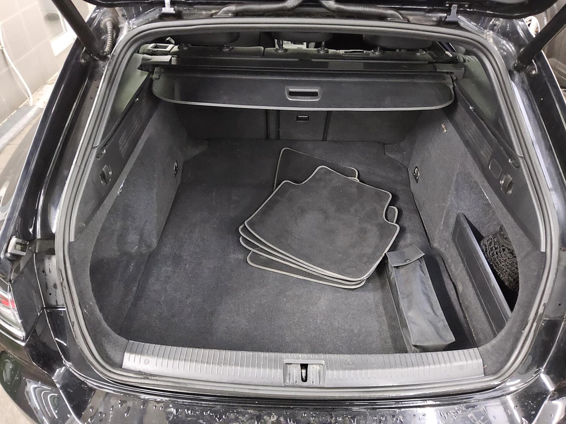 Volkswagen Arteon SB 2.0 TDI R-Line Navi LED DCC AID Pano 13