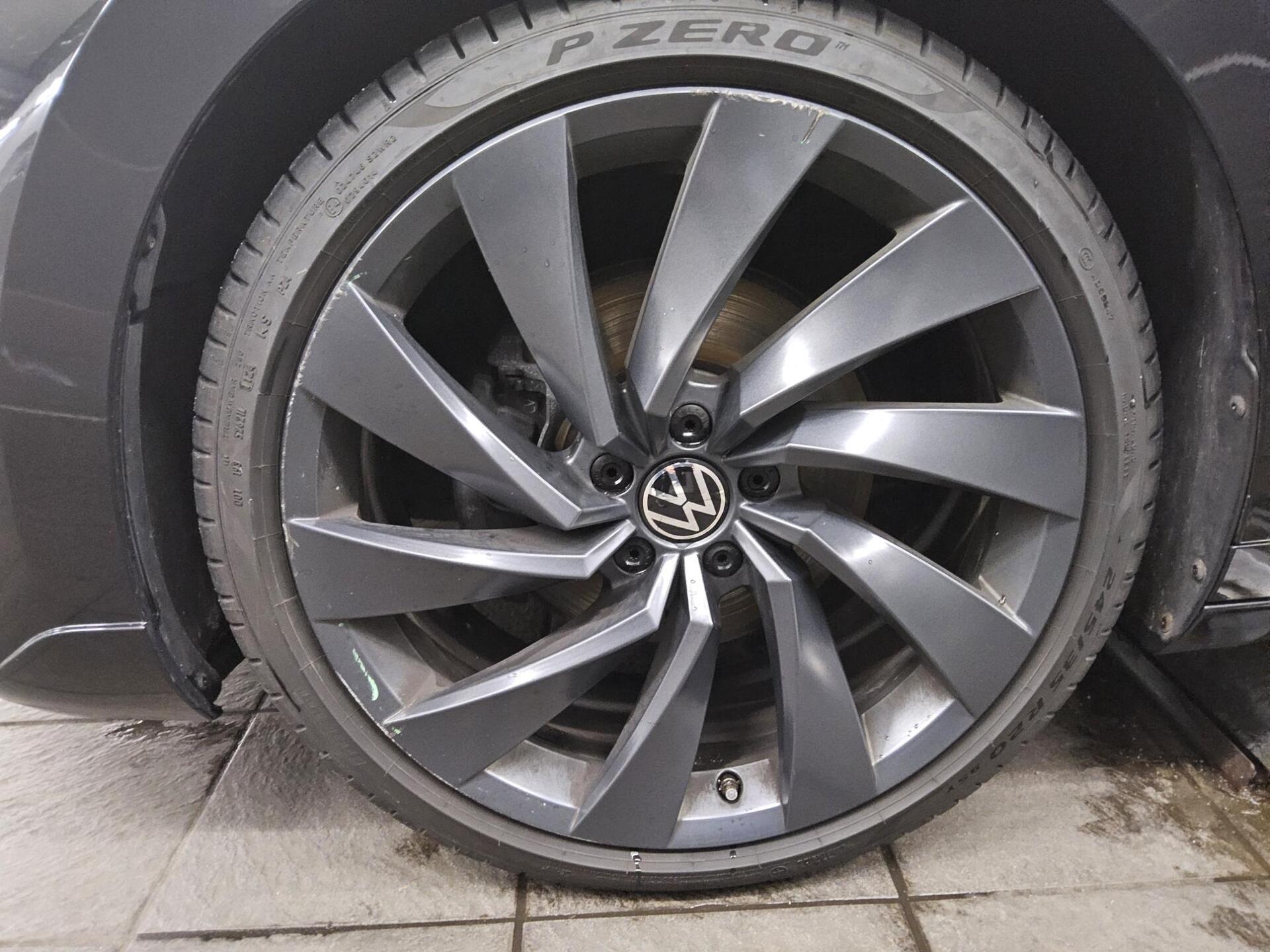 Volkswagen Arteon SB 2.0 TDI R-Line Navi LED DCC AID Pano 11