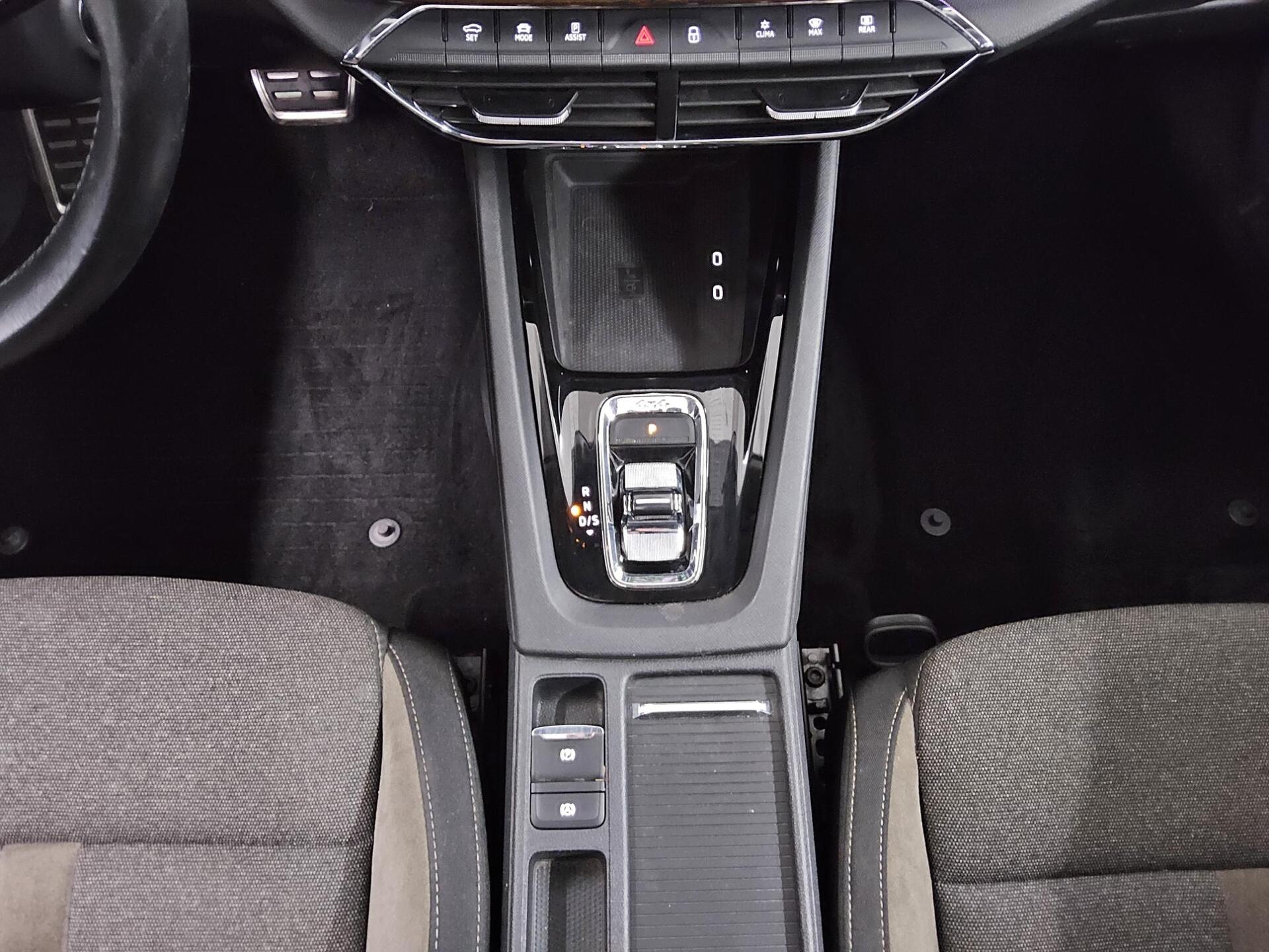 Skoda Octavia 2.0 TDI 4x4 Scout Navi LED vc Pano AHK 6