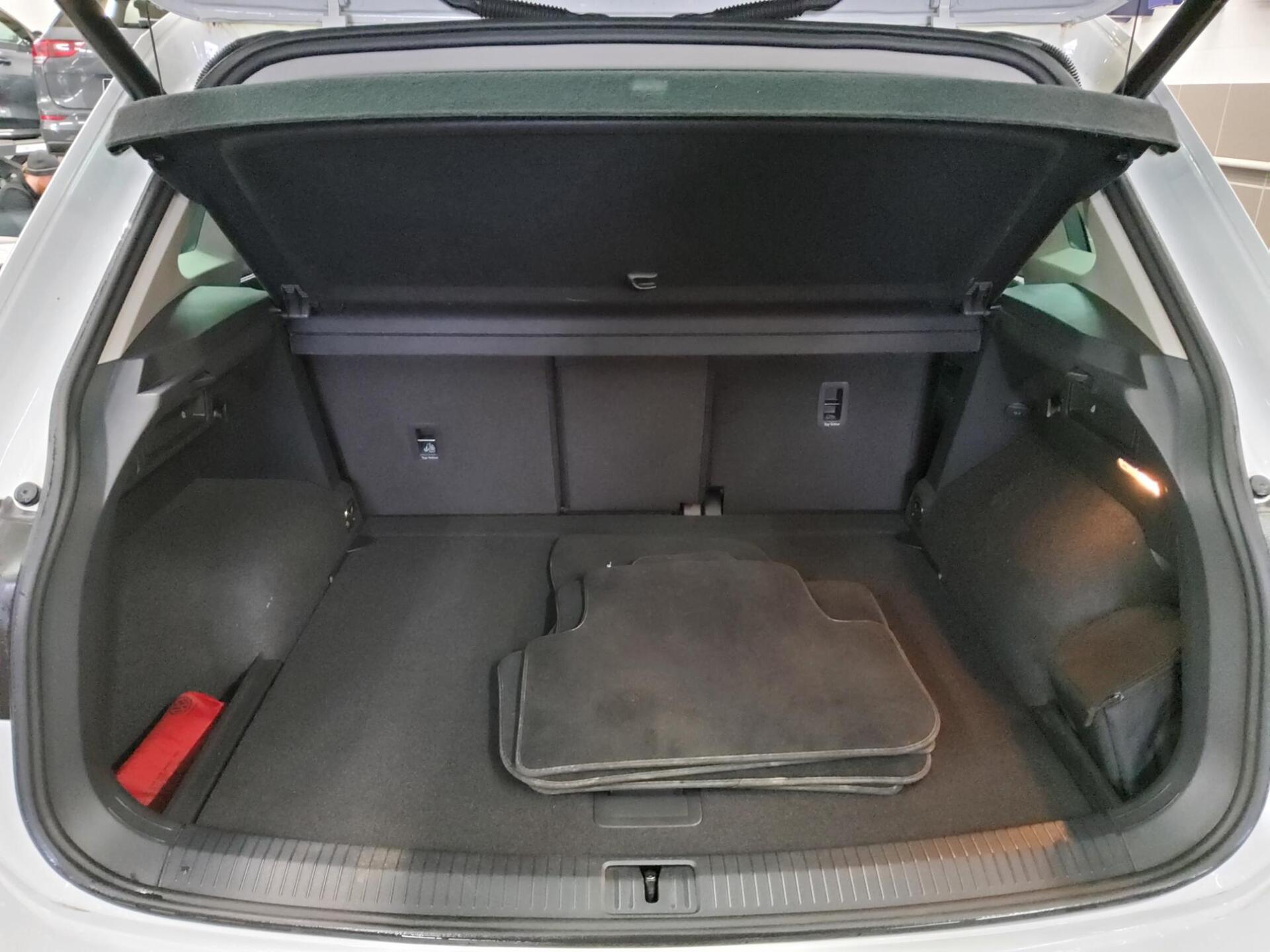 Volkswagen Tiguan 2.0 TSI 4M R-Line Navi LED AID RfK 4xShz 13