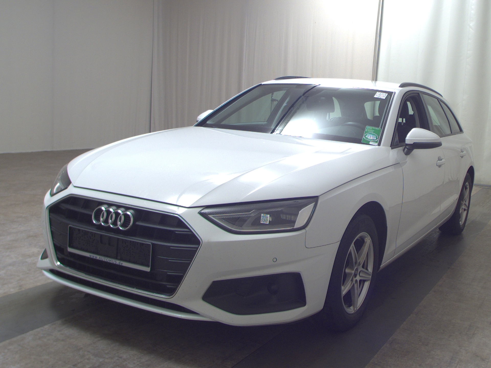 Audi A4 Avant 35 TDI Navi LED AHK PDC Memory Tempomat 2