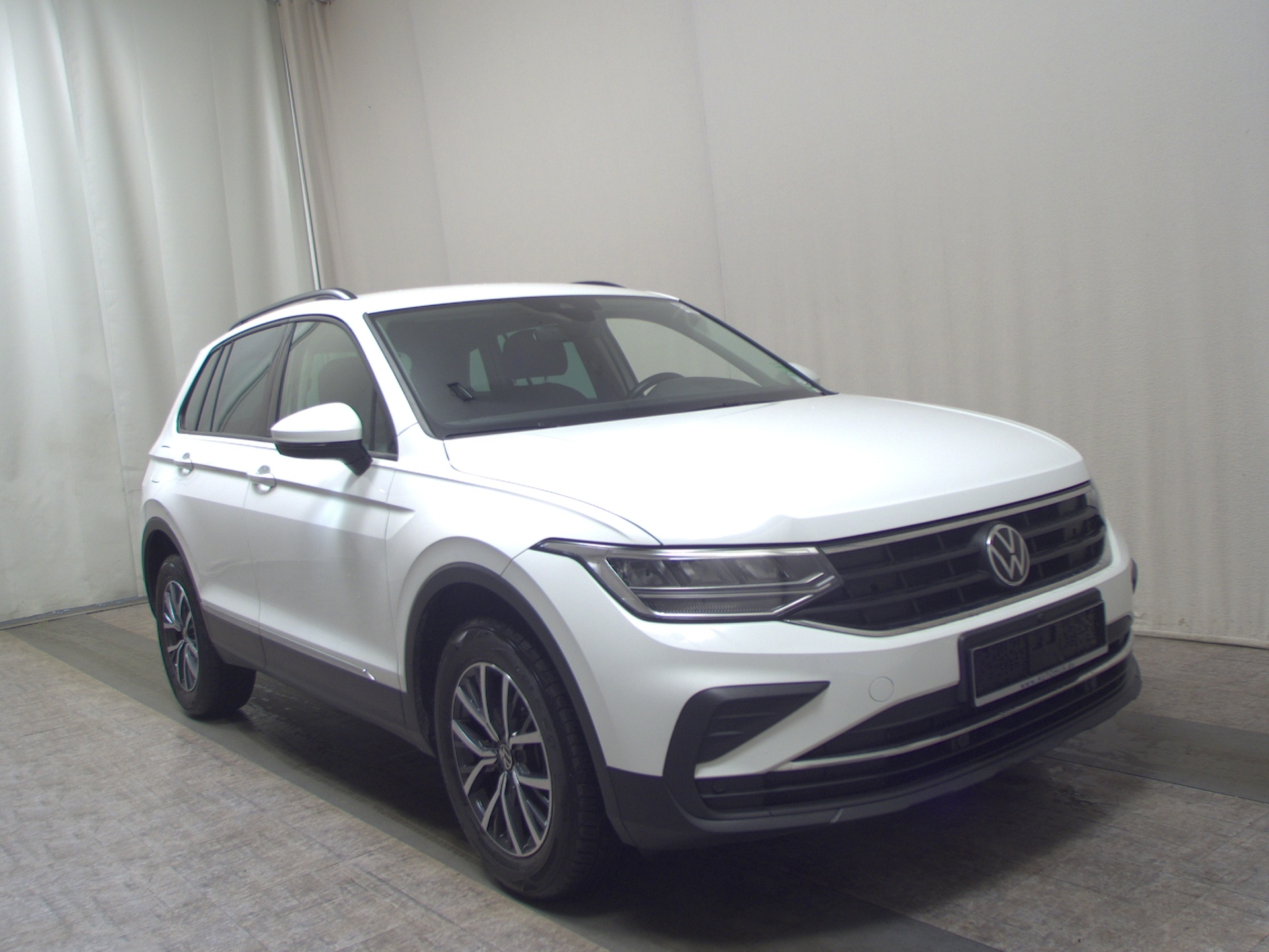 Volkswagen Tiguan 1.4 TSI e Life Navi LED AID HuD ACC PDC 3