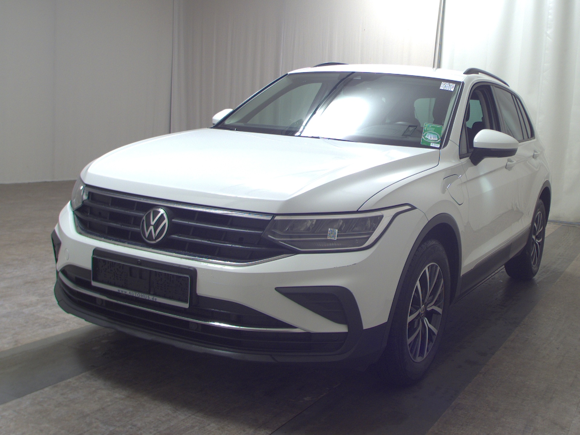 Volkswagen Tiguan 1.4 TSI e Life Navi LED AID HuD ACC PDC 2