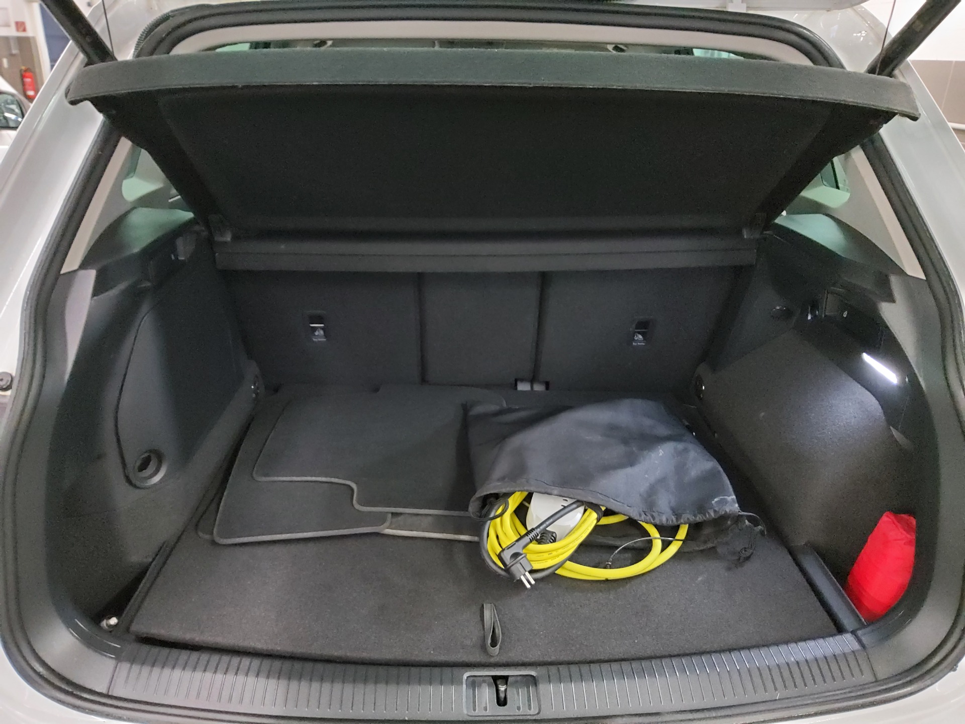 Volkswagen Tiguan 1.4 TSI e Life Navi LED AID HuD ACC PDC 13