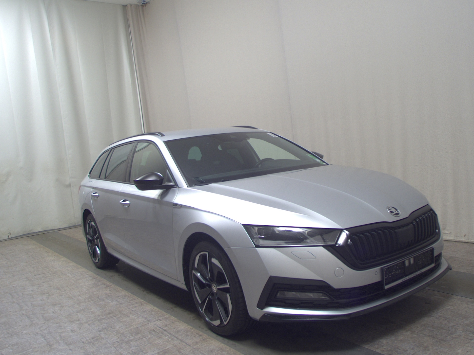 Skoda Octavia Kombi 2.0 TDI SportLine Navi RfK vc LED+ 3