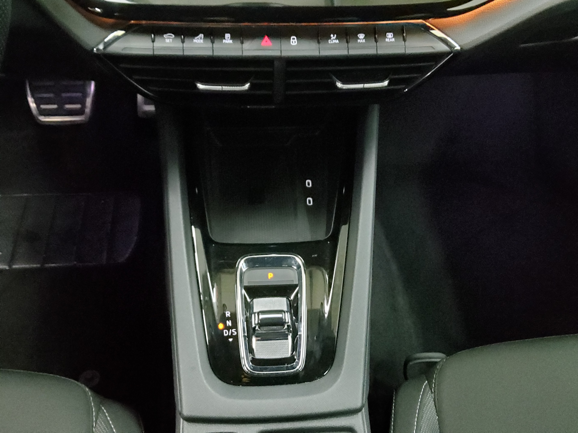 Skoda Octavia Kombi 2.0 TDI SportLine Navi RfK vc LED+ 6