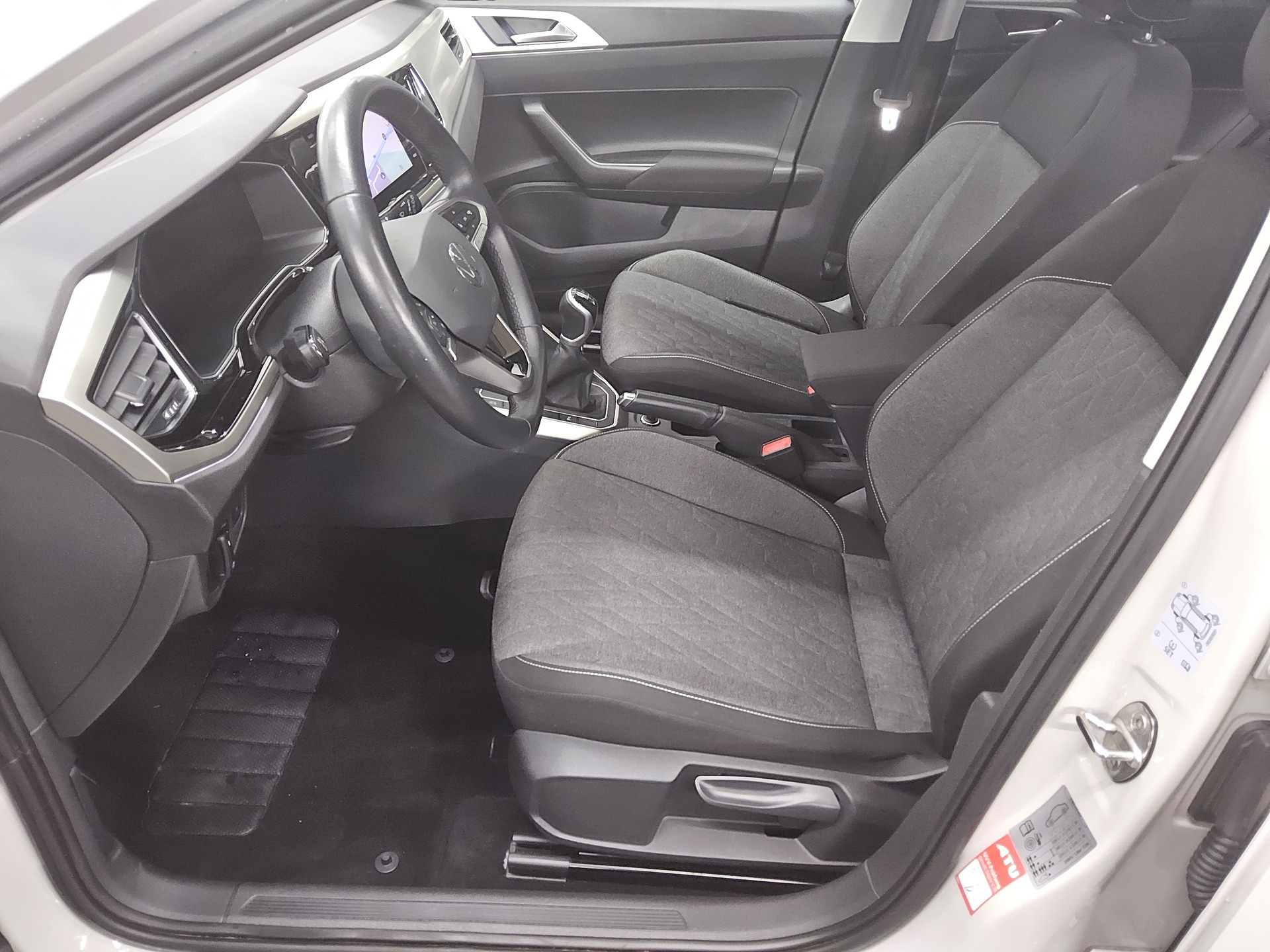 Volkswagen Polo 1.0 TSI Move Navi LED AID PDC SHZ 9