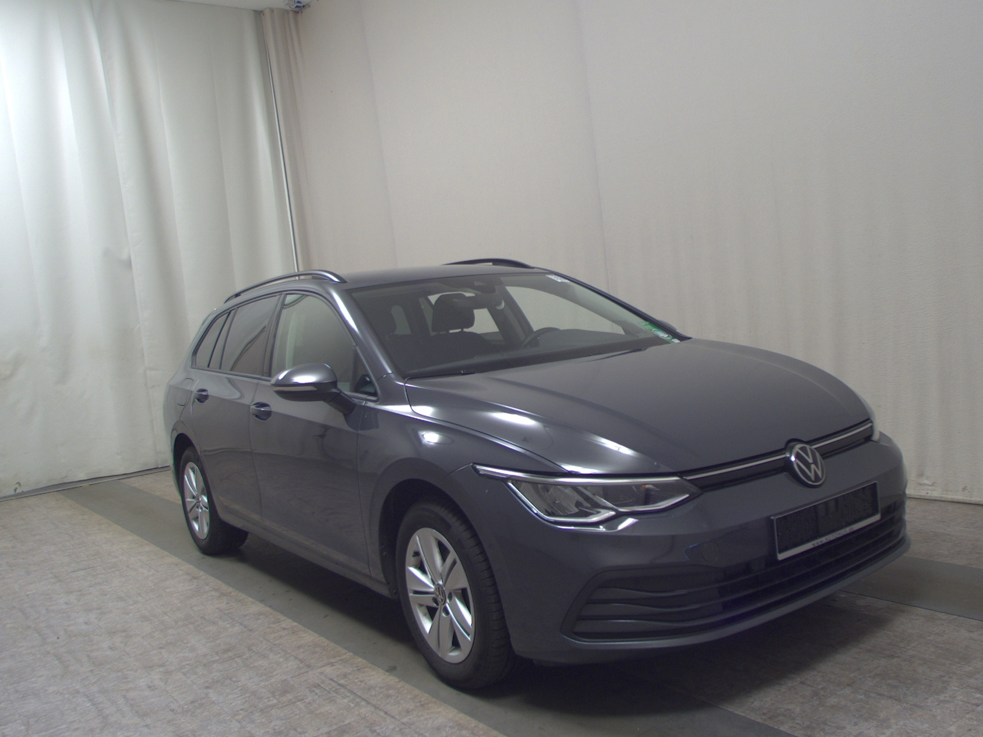 Volkswagen Golf-8 Var. 2.0 TDI Life Navi LED H-K  ACC Shz 3