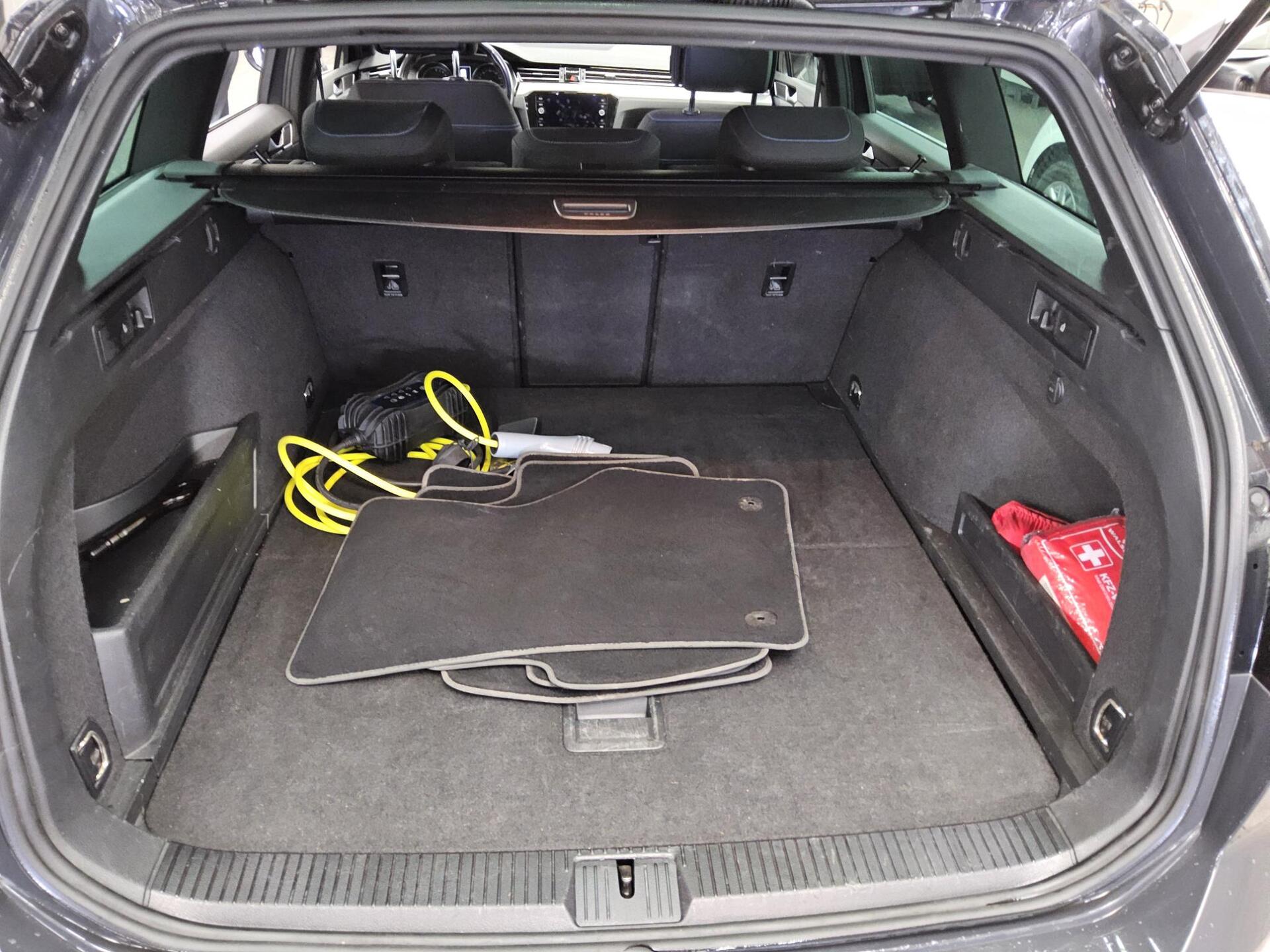 Volkswagen Passat Var. GTE 1.4 TSI Kamera ACC Matrix-LED 11