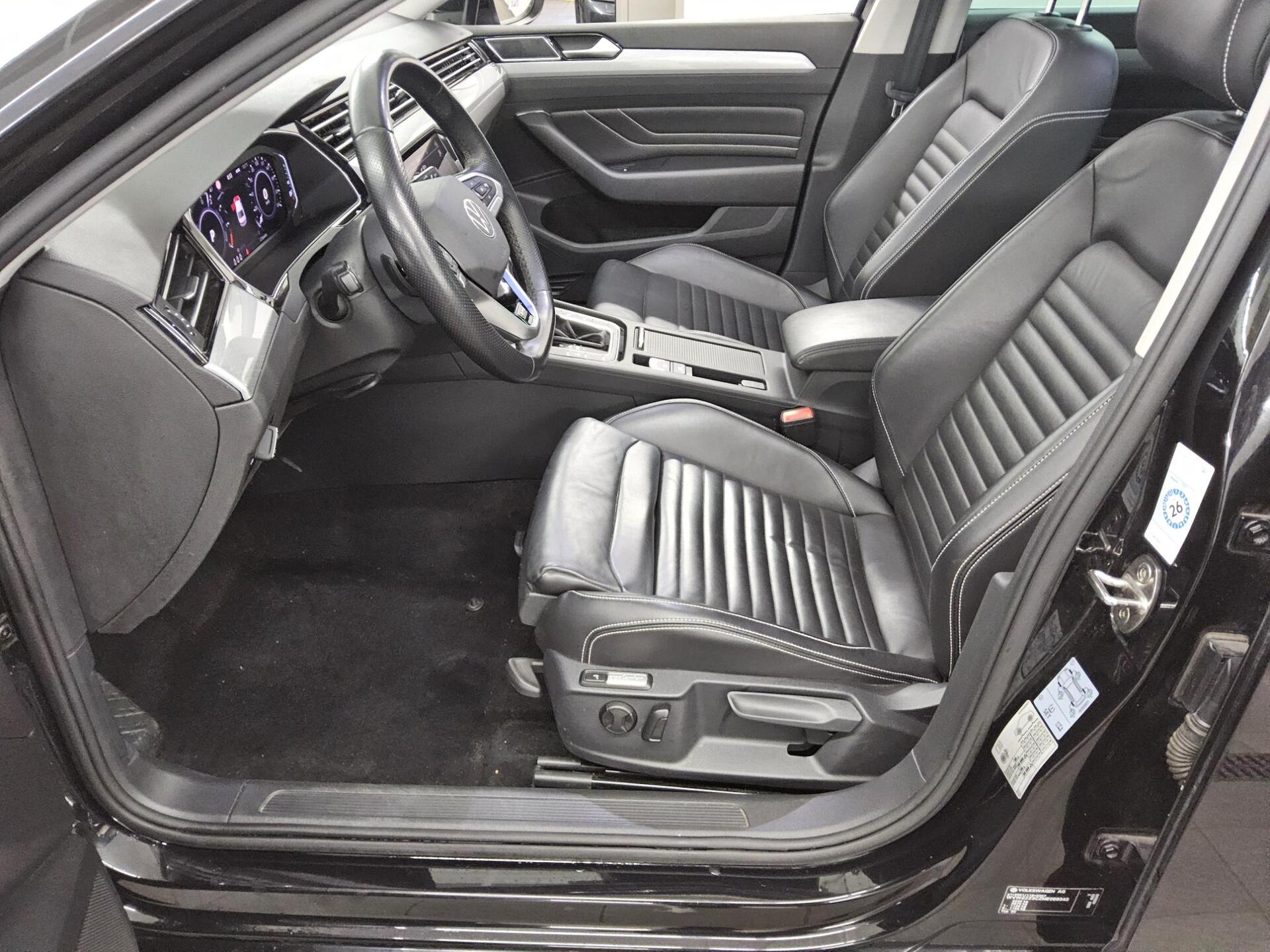 Volkswagen Passat GTE 1.4 TSI Leder Navi LED AID Pano RfK 9