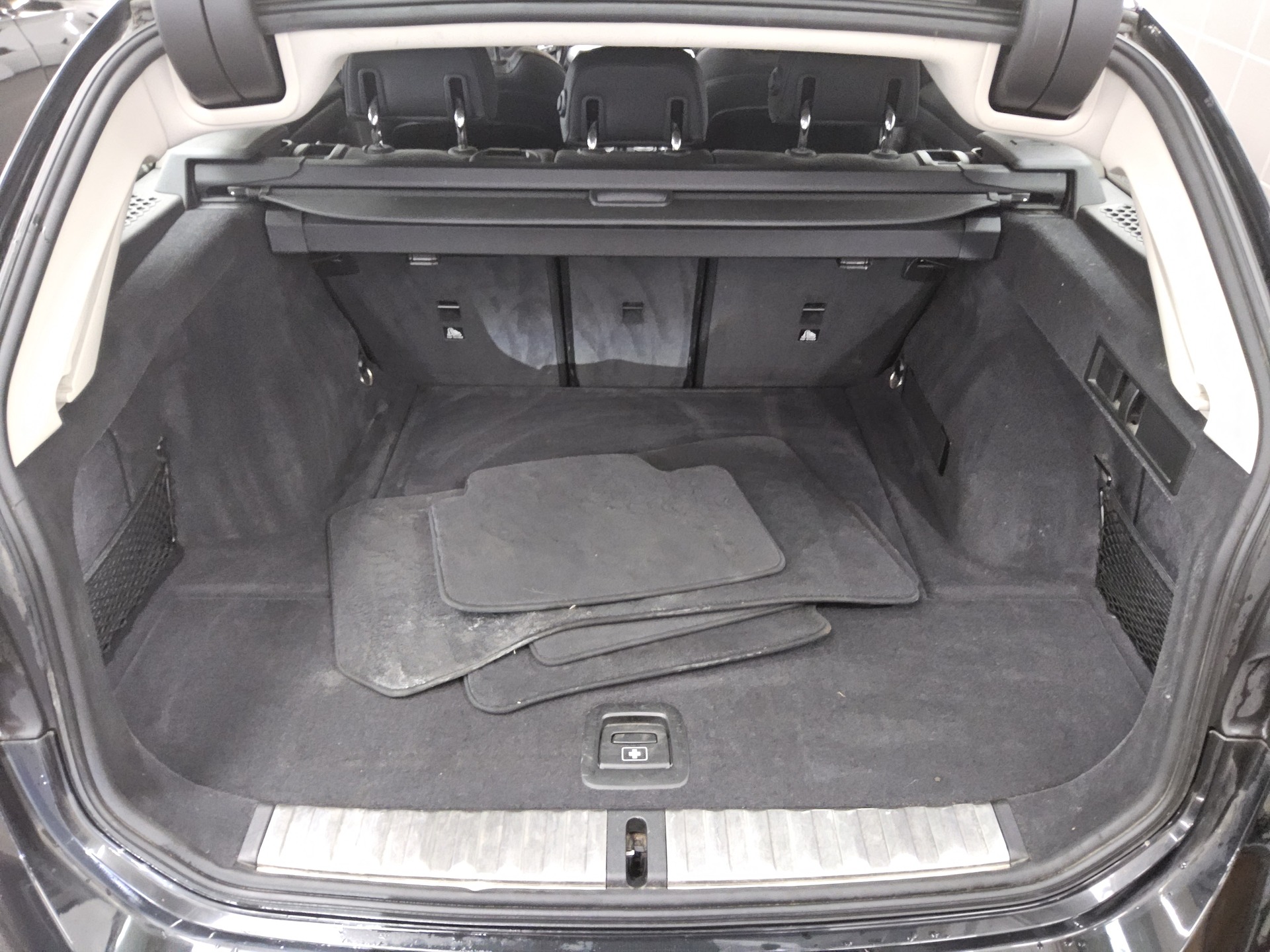 BMW 320dA Touring Sport-Line T-Leder Navi LED LC-Pro 12