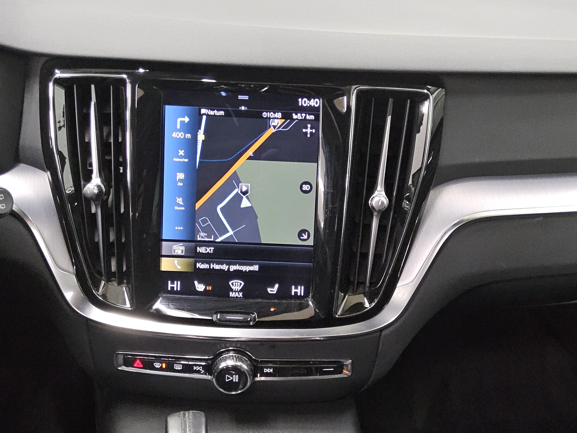 Volvo V60 T6 AWD Inscription Navi LED 360° HuD AHK ACC 7