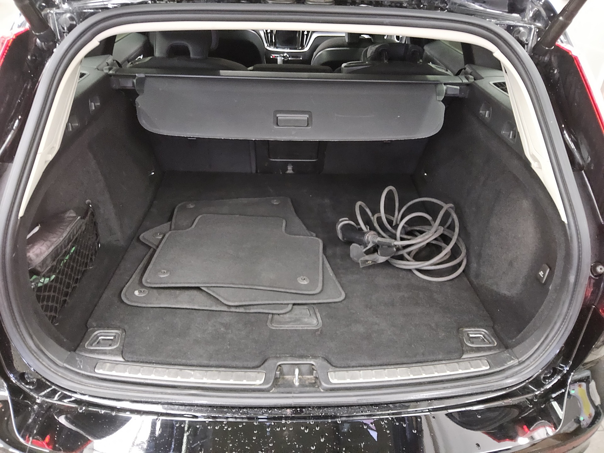 Volvo V60 T6 AWD Inscription Navi LED 360° HuD AHK ACC 12