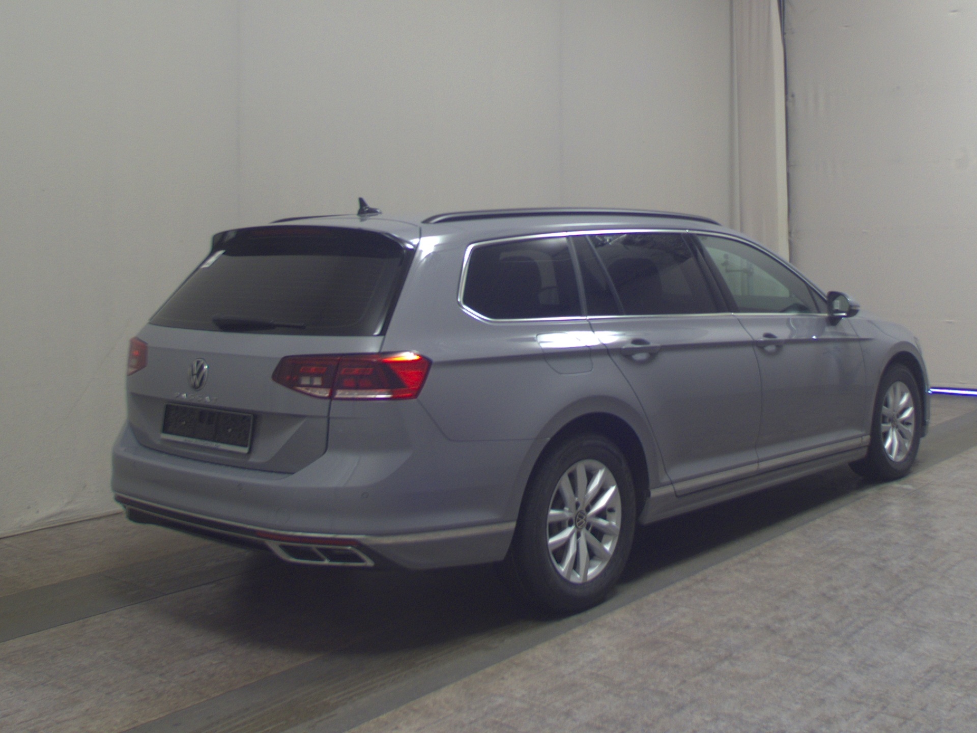 Volkswagen Passat Var. 2.0 TDI Business Navi DC RfK LED ACC 4