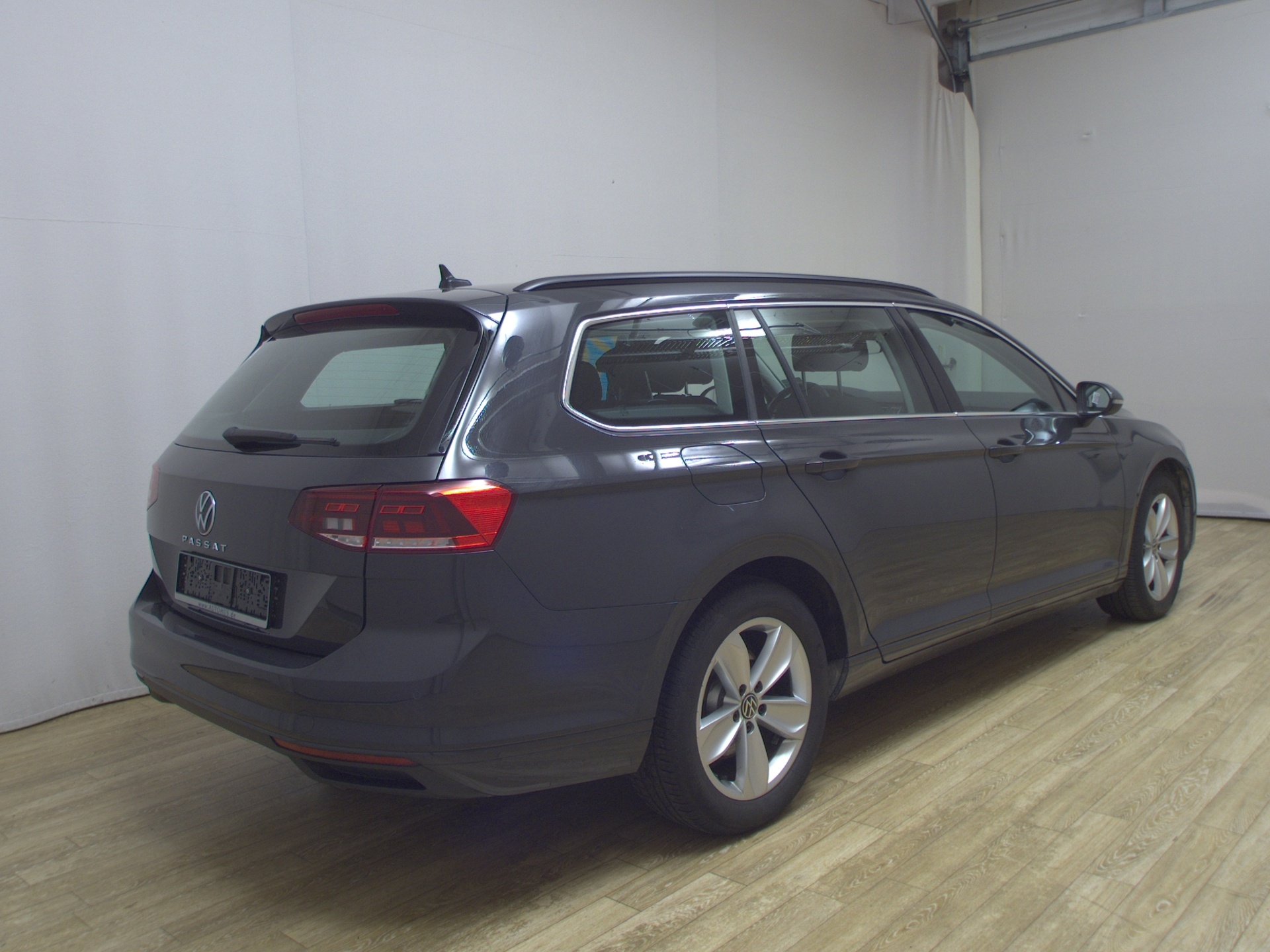 Volkswagen Passat Var. 2.0 TDI Business Navi LED PDC ACC 4