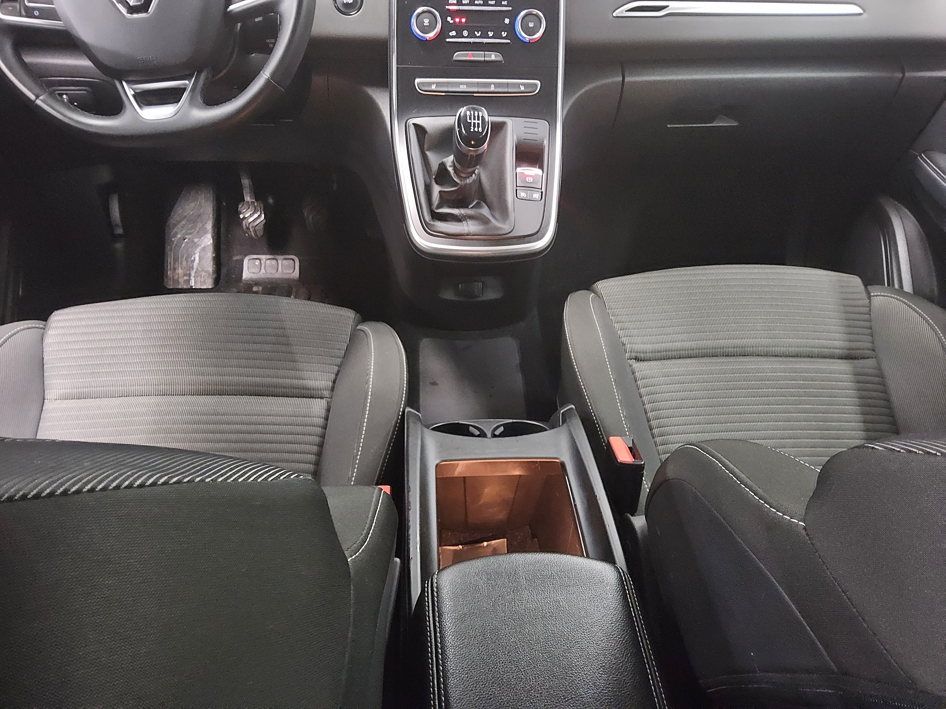 Renault Grand Scenic 1.7 BLUE dCi Grand Business Navi 6