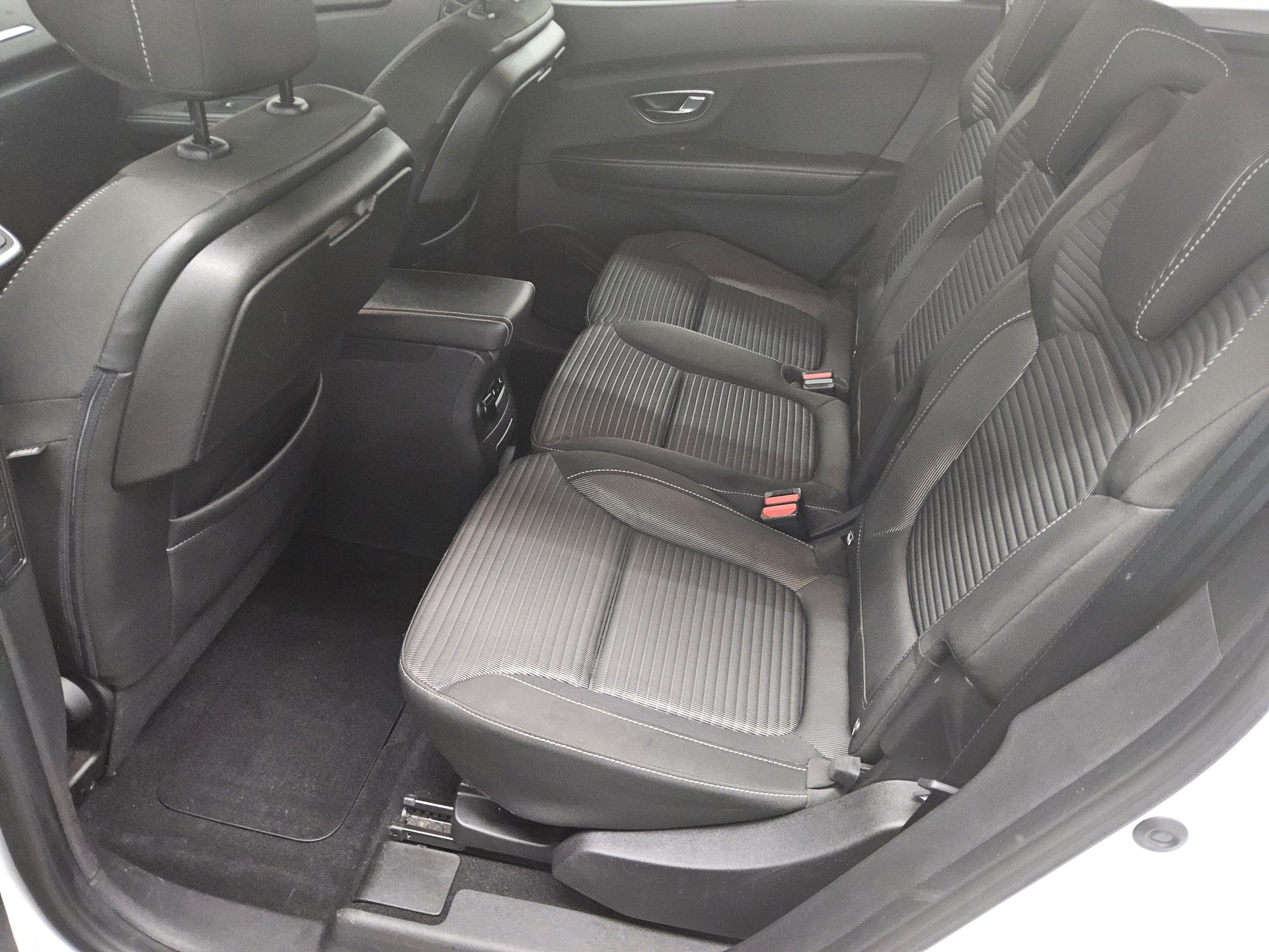 Renault Grand Scenic 1.7 BLUE dCi Grand Business Navi 13