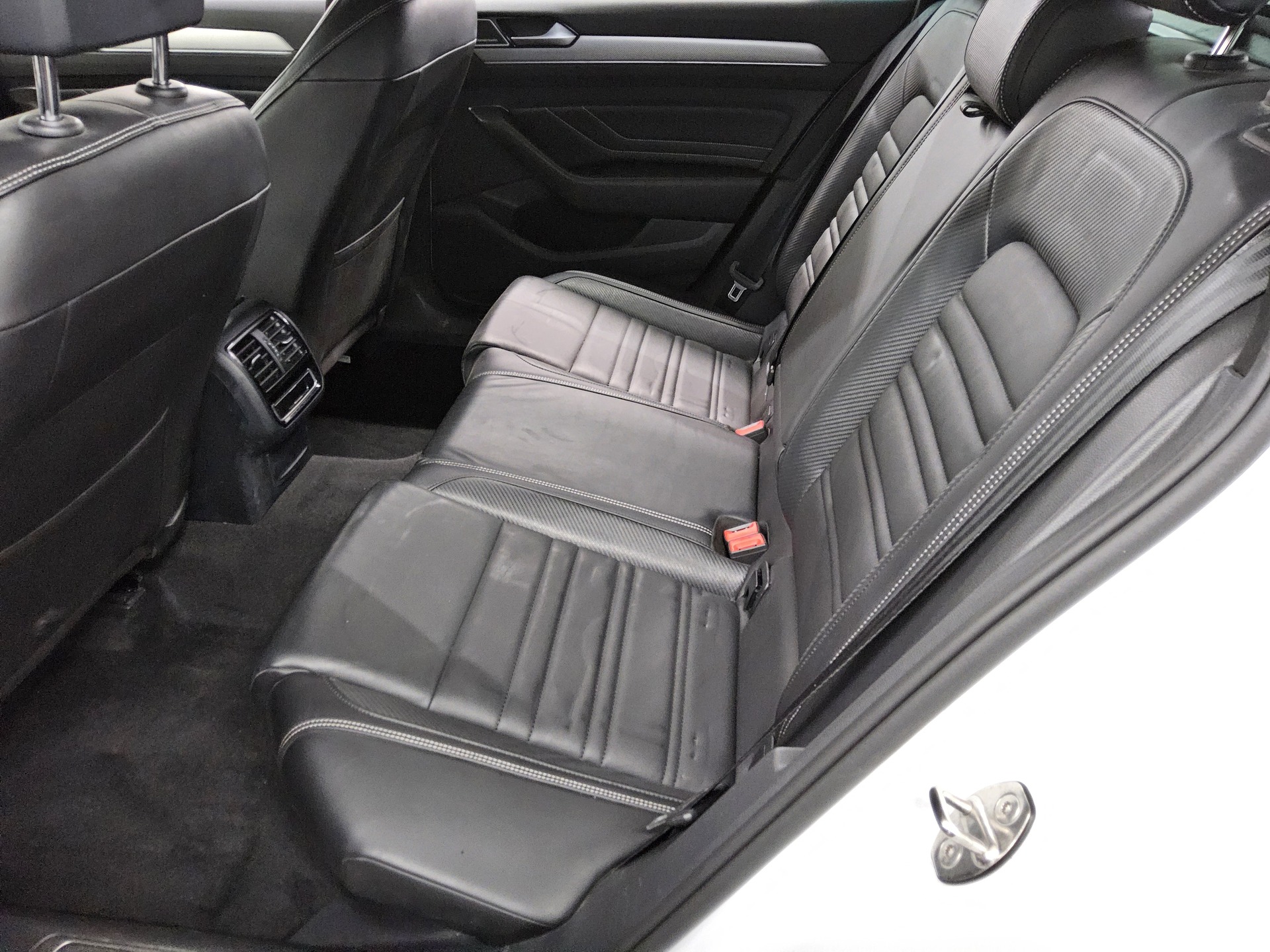 Volkswagen Passat Var. 2.0 TSI R-Line Navi Matrix AID Leder 13