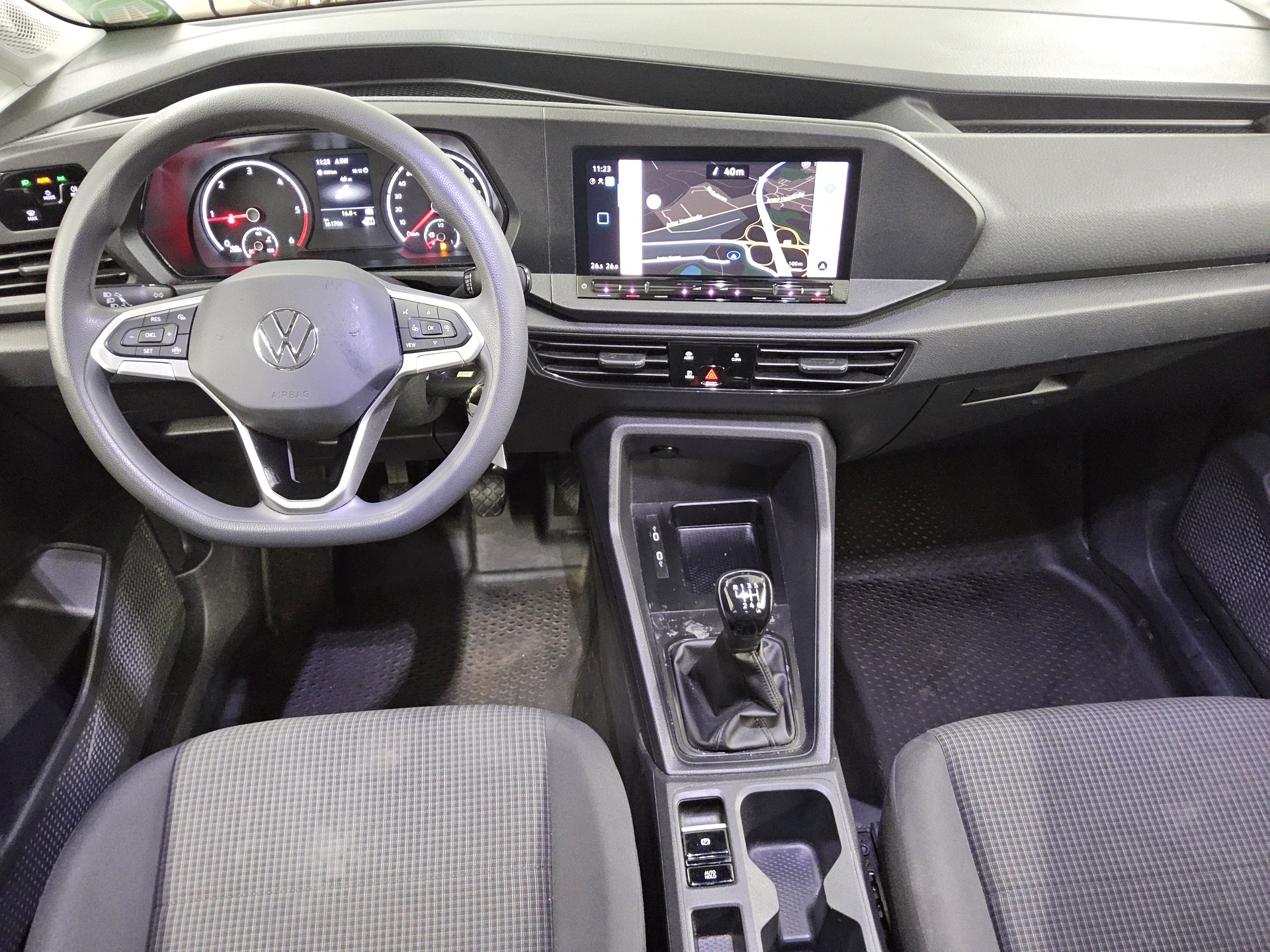 Volkswagen Caddy 2.0 TDI 5-Sitze Navi PDC DAB Tempomat 5