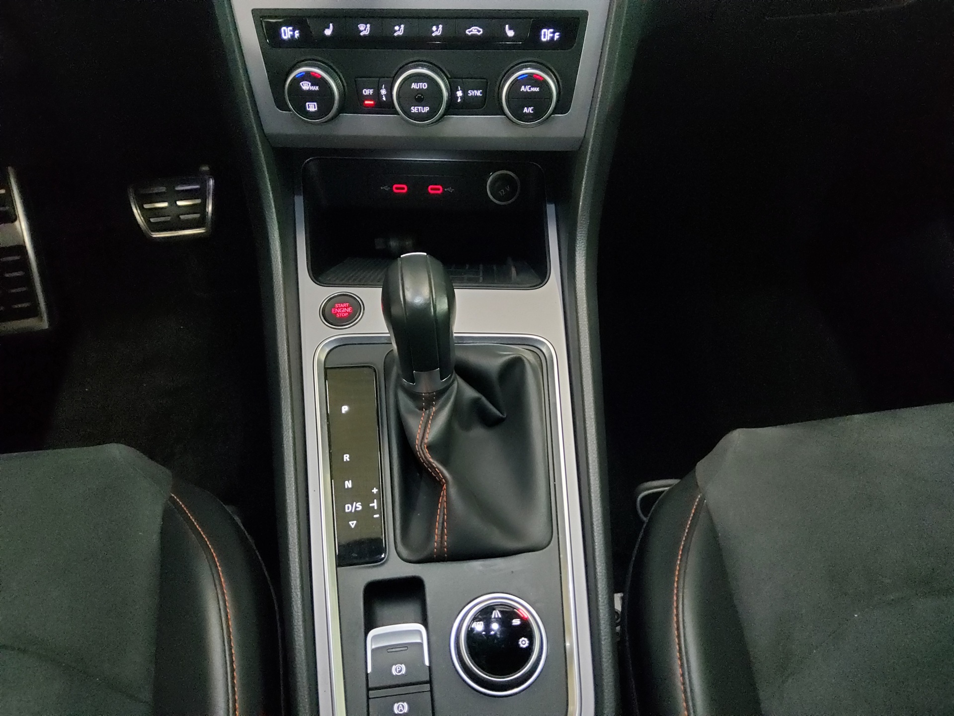 Seat Ateca 2.0 TDI FR-Line Navi LED vc RfK 360° Sound 6