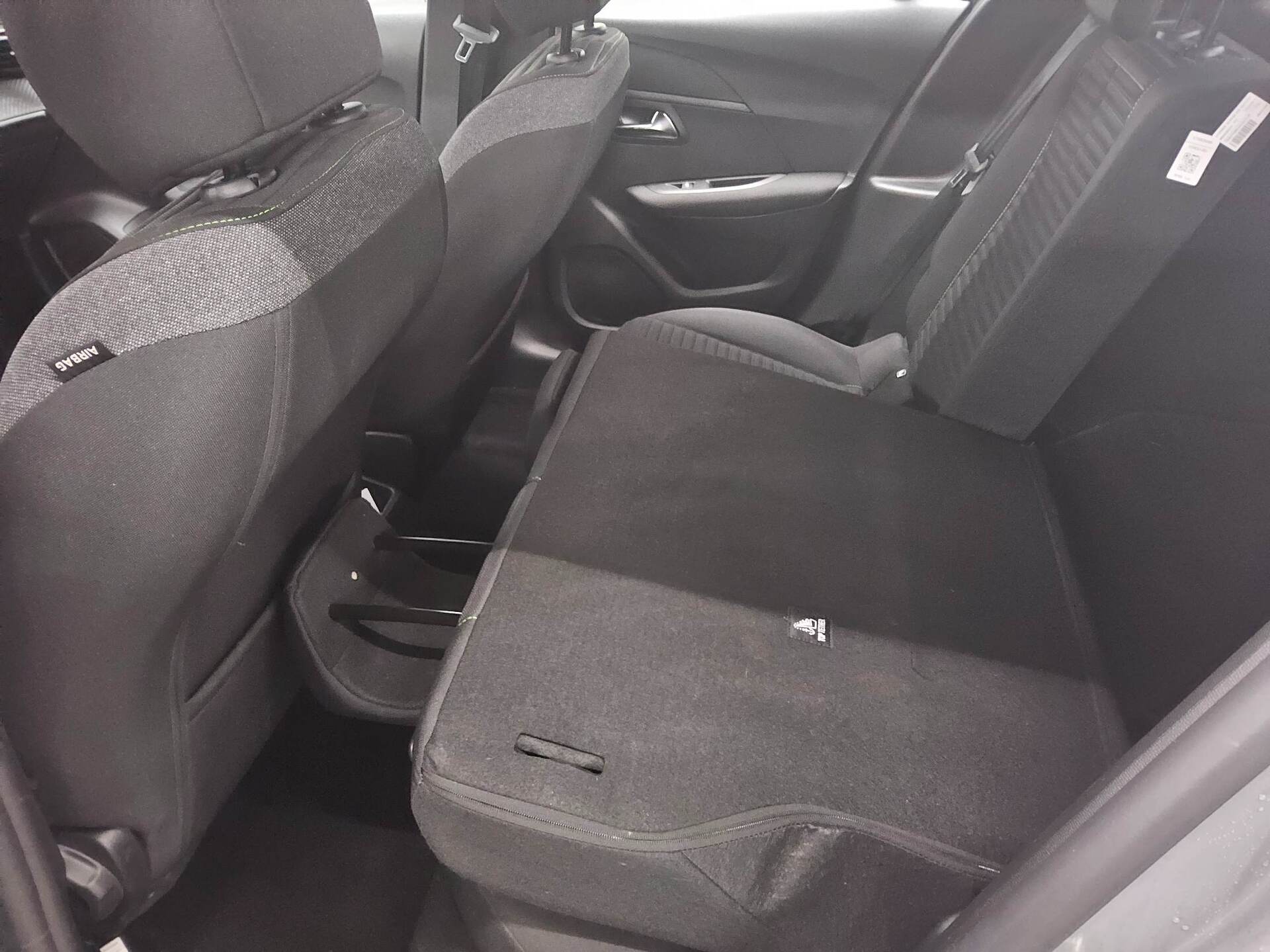 Peugeot 208 1.2 PureTech Active Bluetooth PDC 12