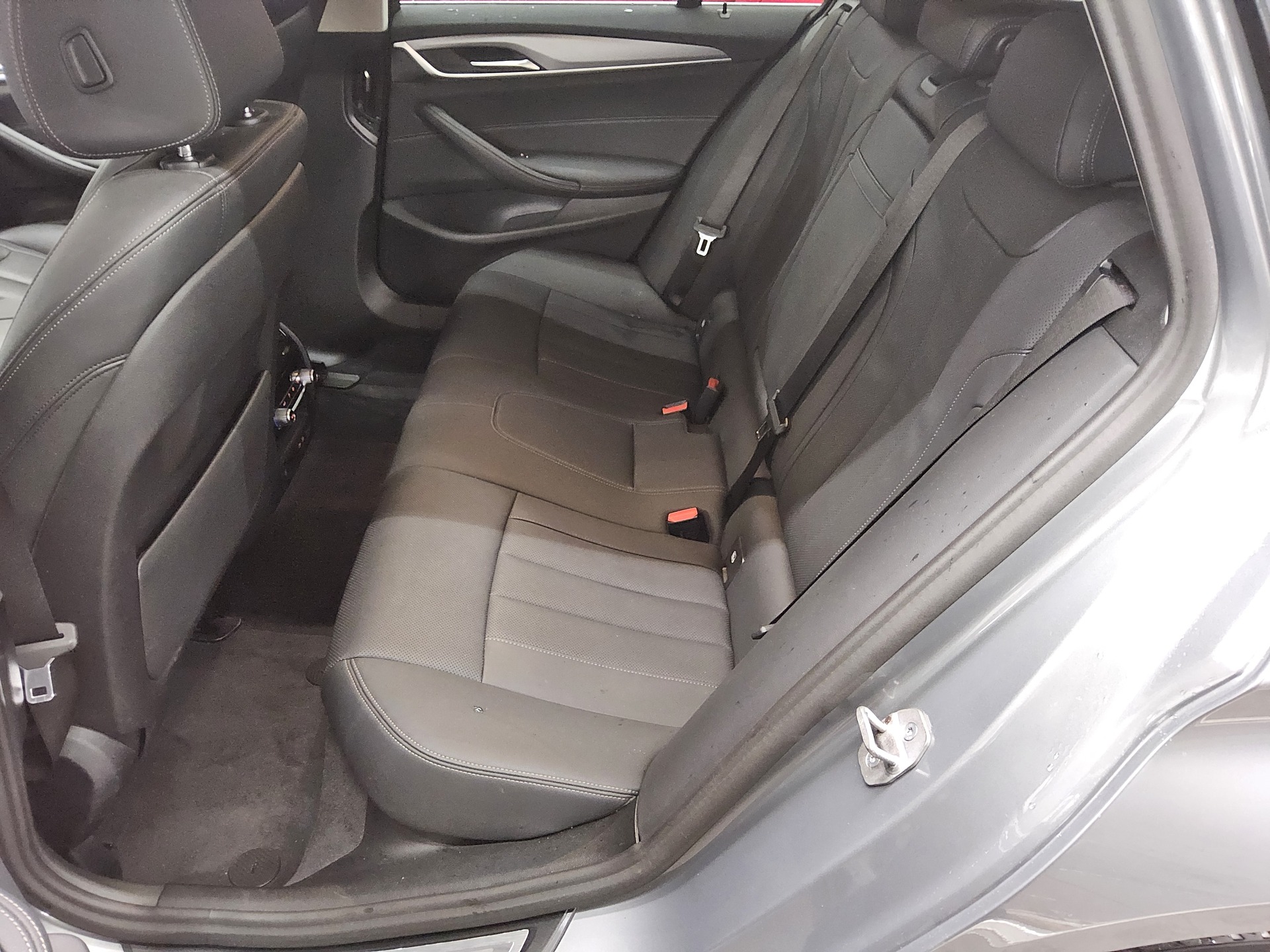 BMW 520dA Touring xDr Leder Navi LED LC-Prof HuD Ahk 13