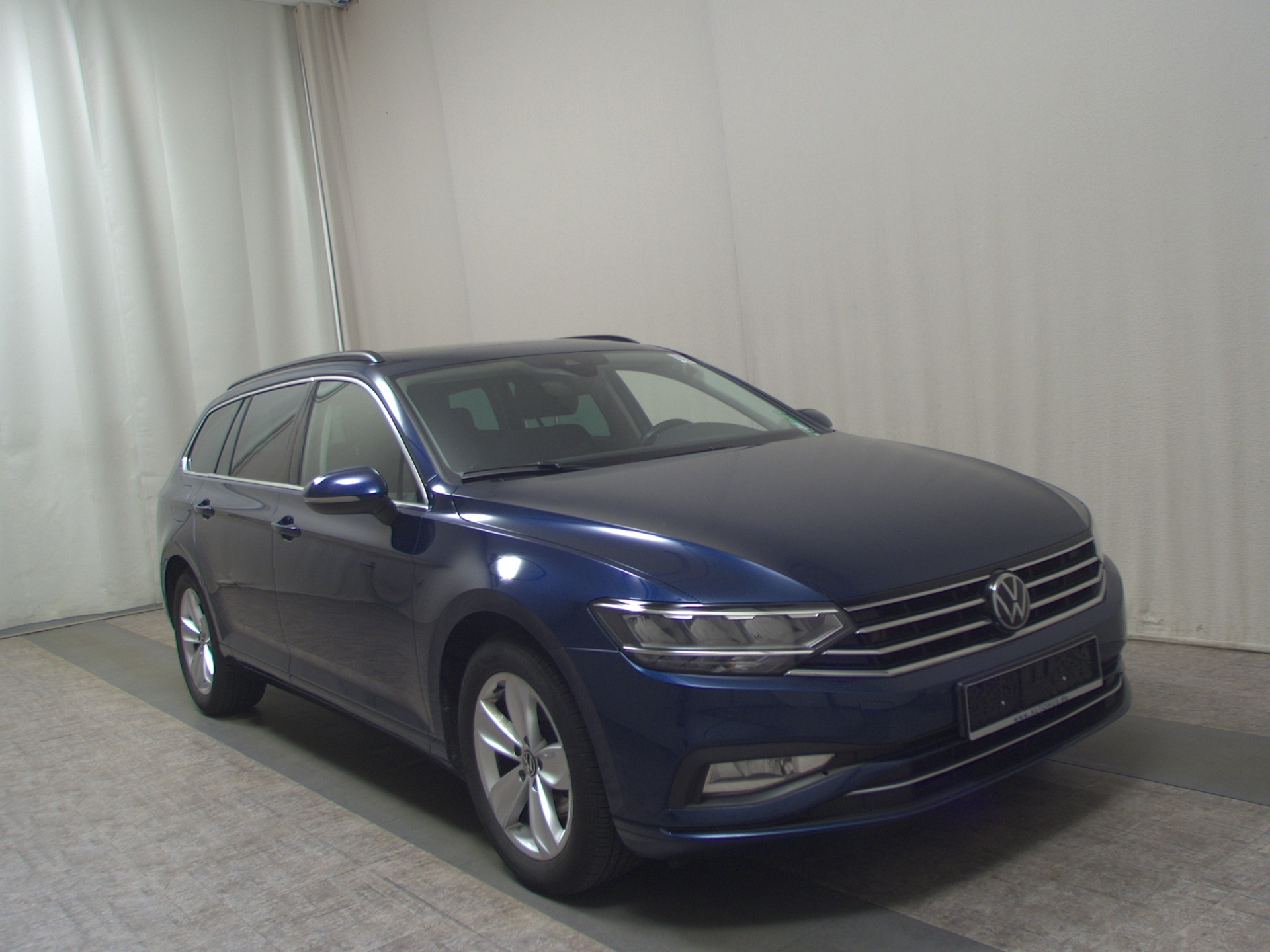 Volkswagen Passat Var. 2.0 TSI Business Navi DC Pano RFK 3