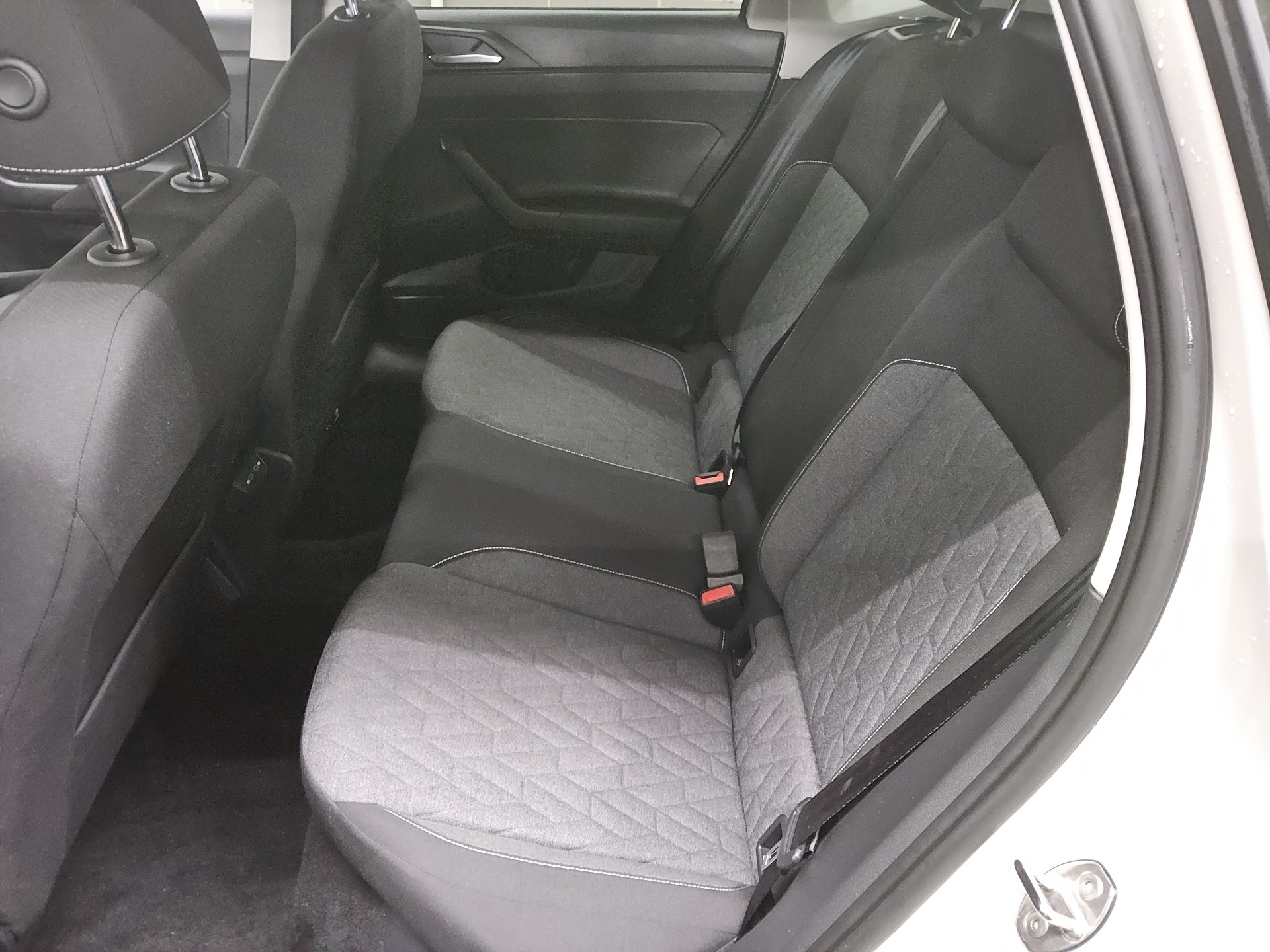 Volkswagen Polo 1.0 Move Navi LED AID PDC Shz BT 13