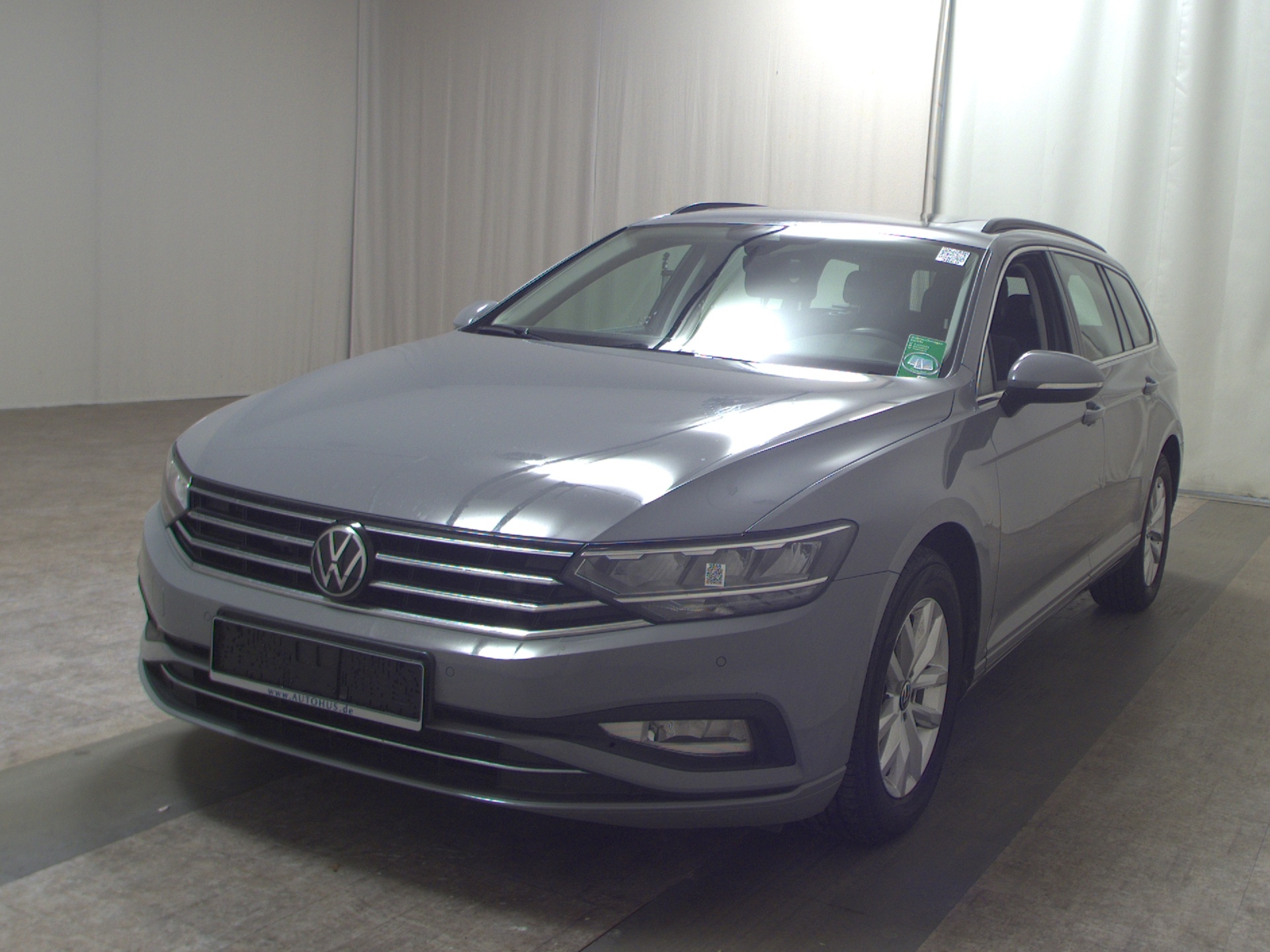 Volkswagen Passat Var. 2.0 TDI Business Navi LED Pano AHK 2